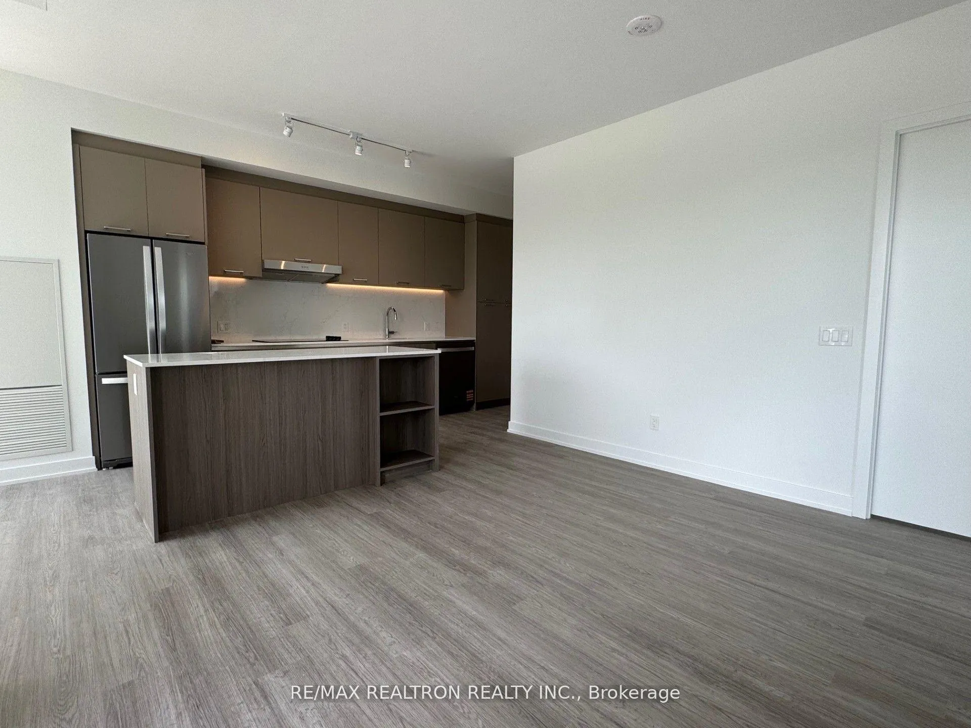 Photo 13 of Unit 405, 8188 Yonge Street, Vaughan, Uplands — HOMEH