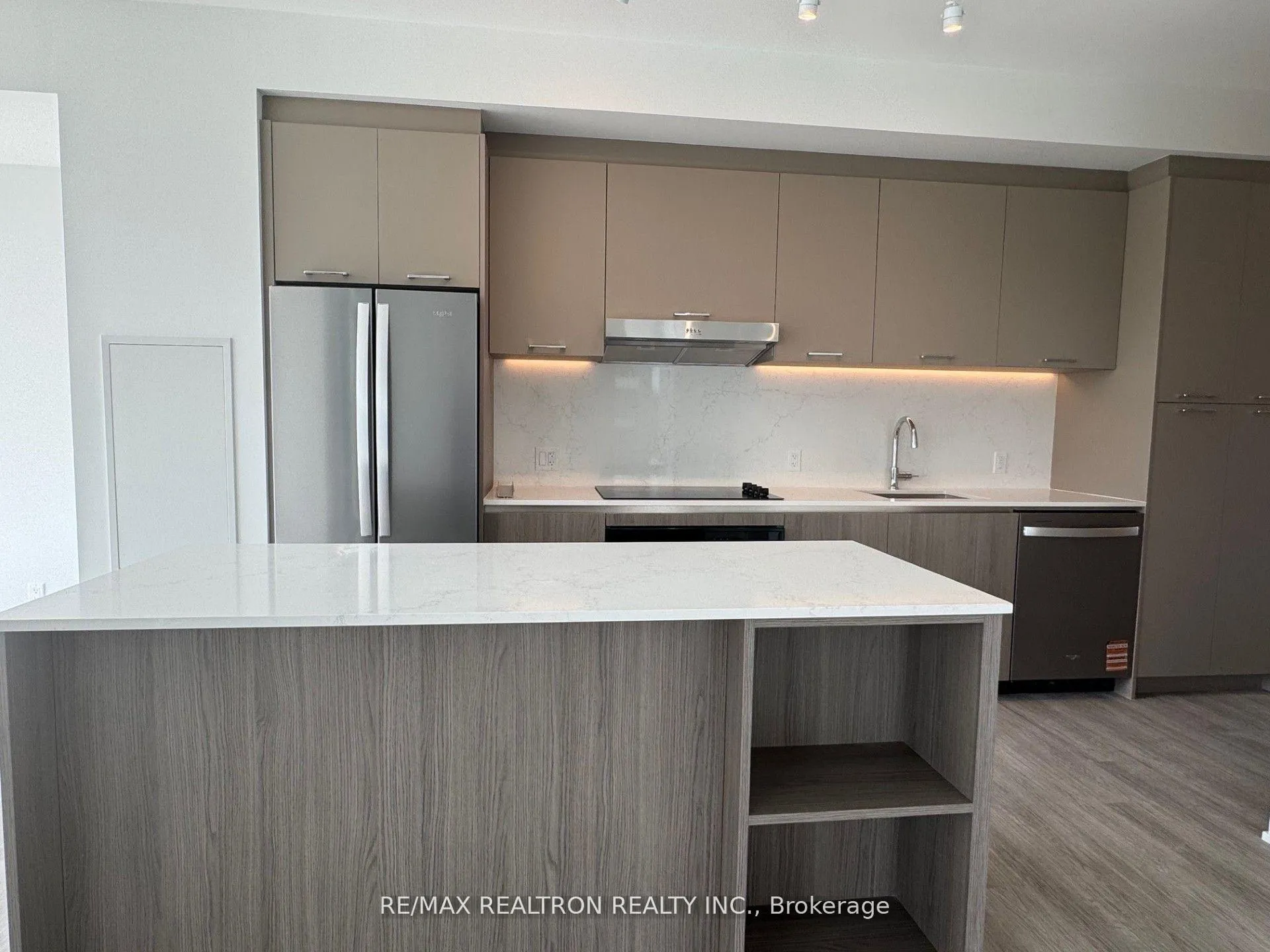 Photo 14 of Unit 405, 8188 Yonge Street, Vaughan, Uplands — HOMEH