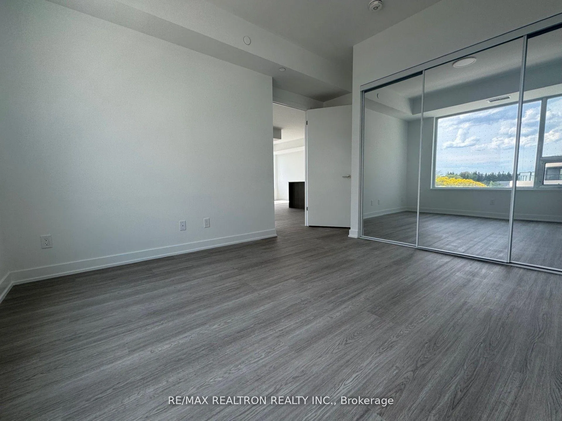 Photo 20 of Unit 405, 8188 Yonge Street, Vaughan, Uplands — HOMEH
