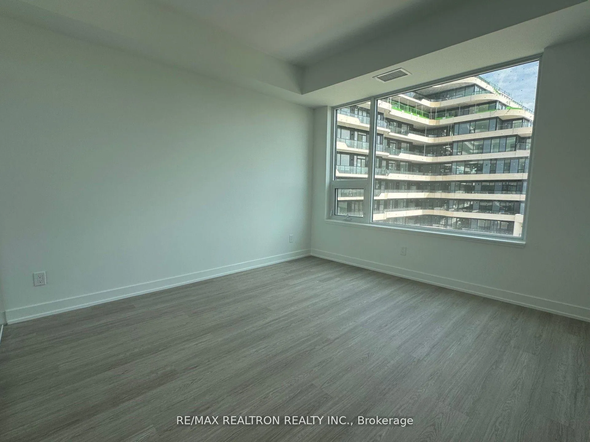 Photo 21 of Unit 405, 8188 Yonge Street, Vaughan, Uplands — HOMEH