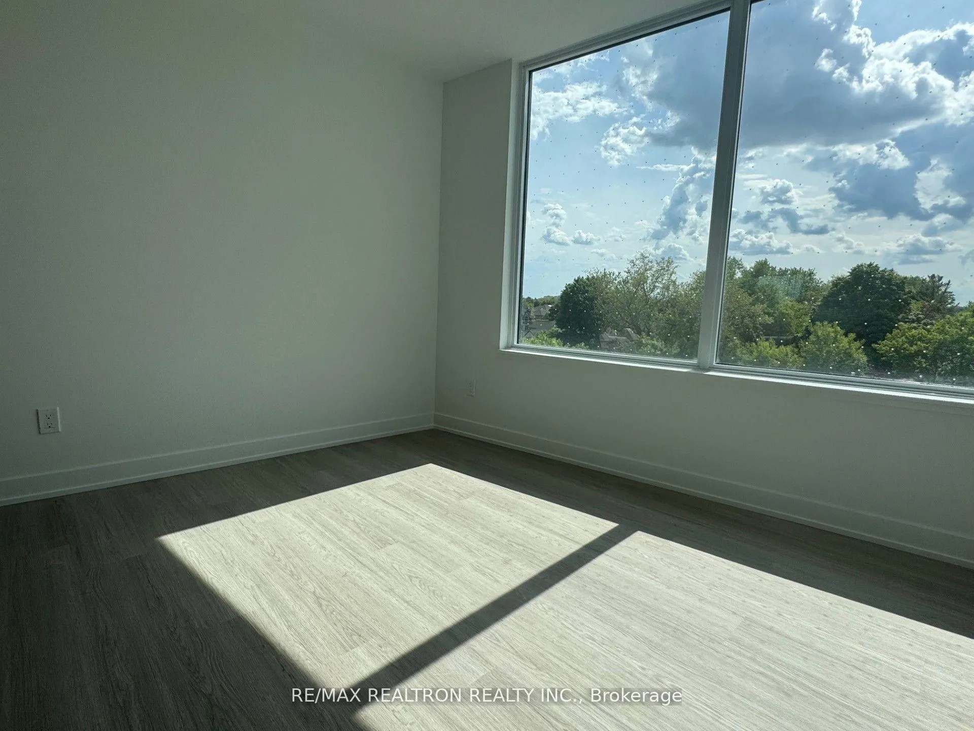 Photo 22 of Unit 405, 8188 Yonge Street, Vaughan, Uplands — HOMEH