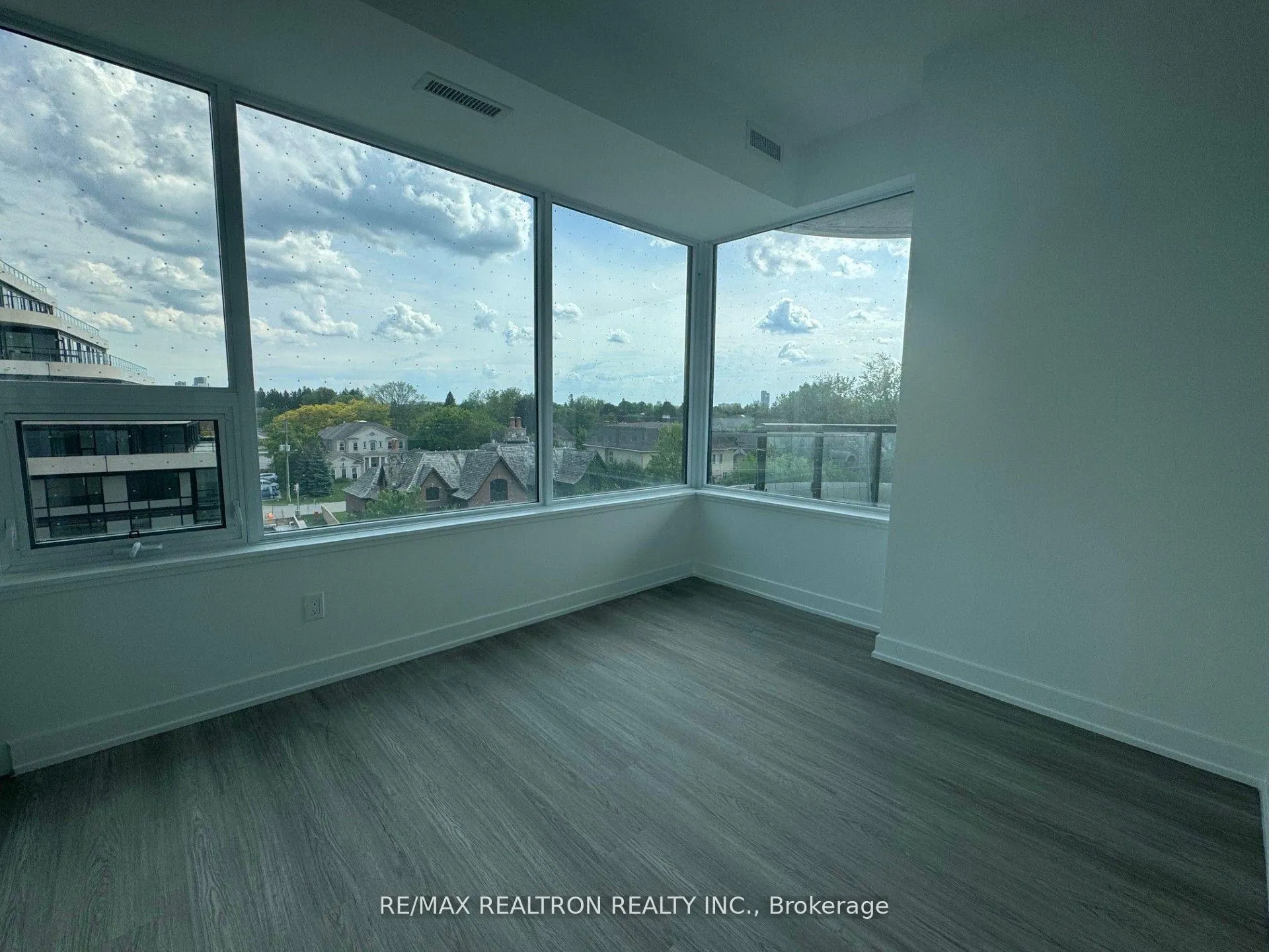 Photo 23 of Unit 405, 8188 Yonge Street, Vaughan, Uplands — HOMEH