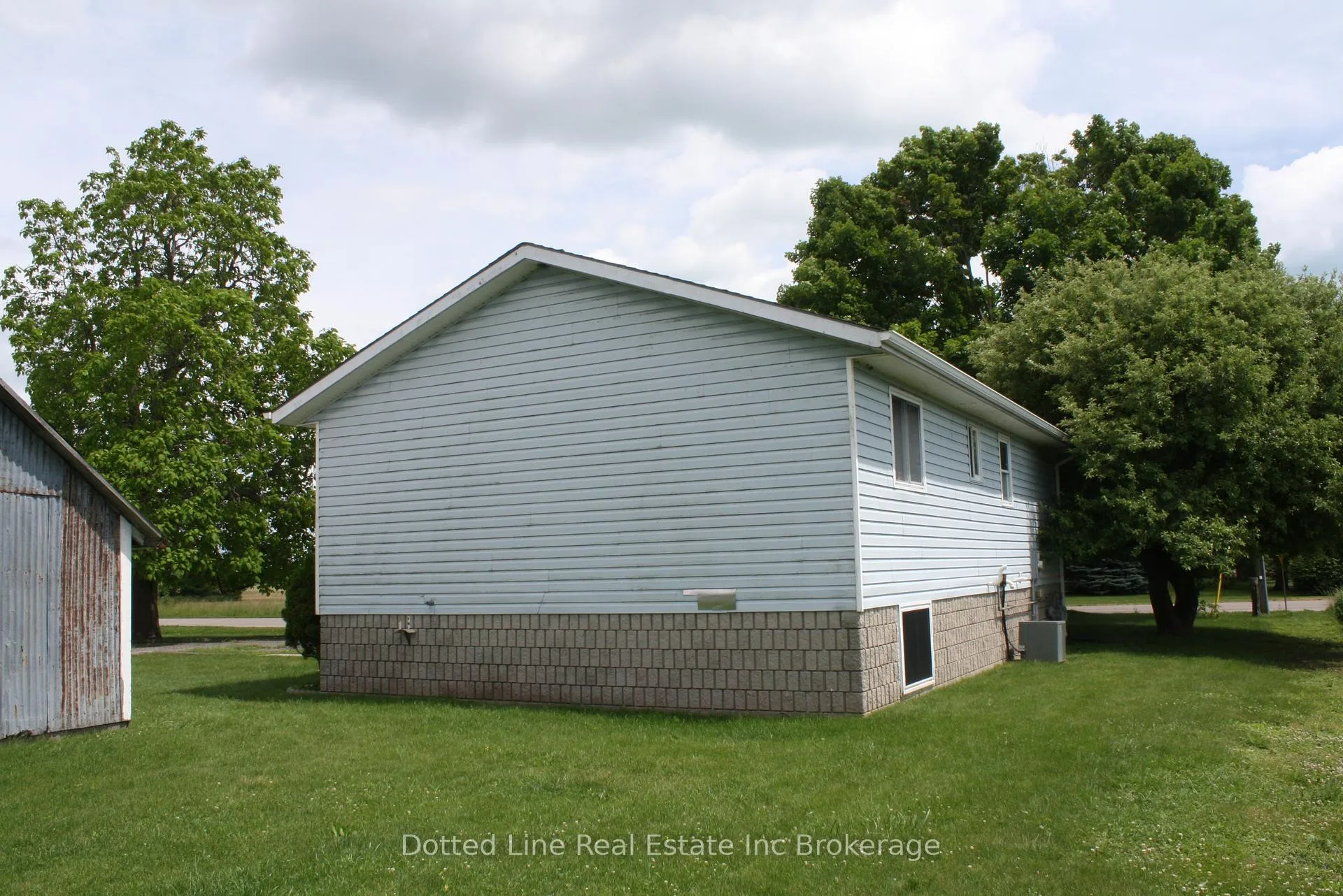 Photo 4 of 2831 Lakeshore Road, Norfolk, Rural S. Walsingham — HOMEH