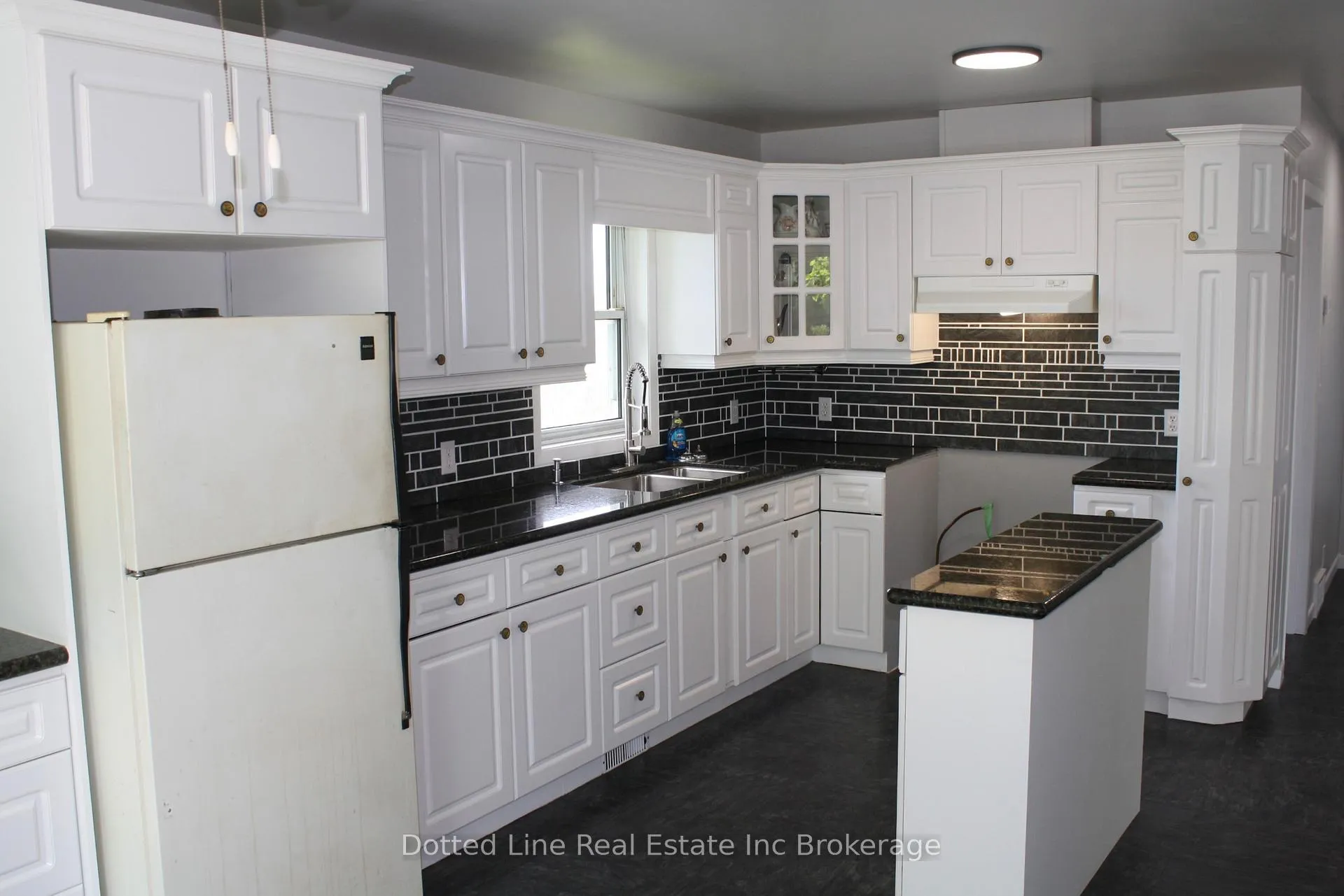 Photo 10 of 2831 Lakeshore Road, Norfolk, Rural S. Walsingham — HOMEH