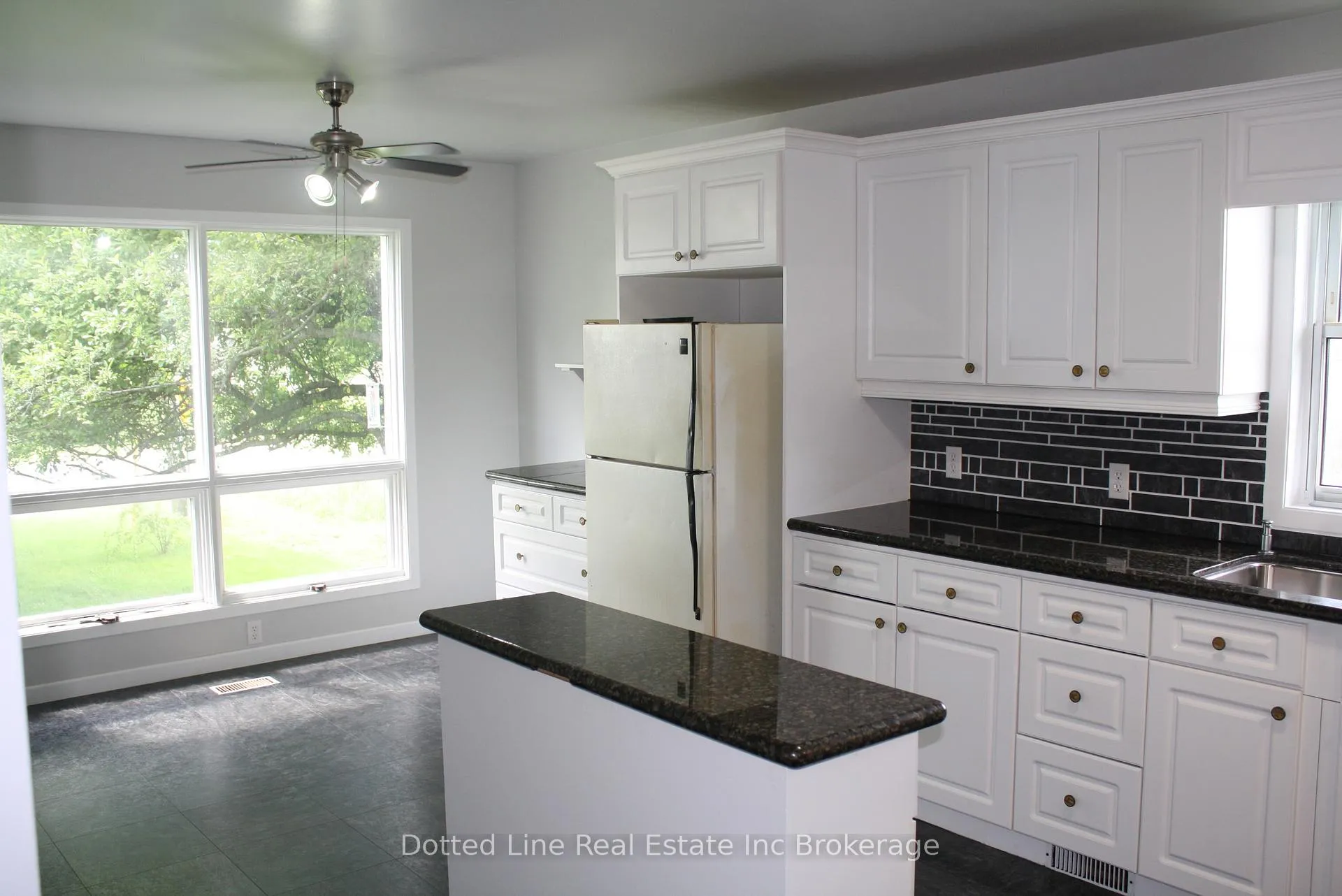 Photo 11 of 2831 Lakeshore Road, Norfolk, Rural S. Walsingham — HOMEH