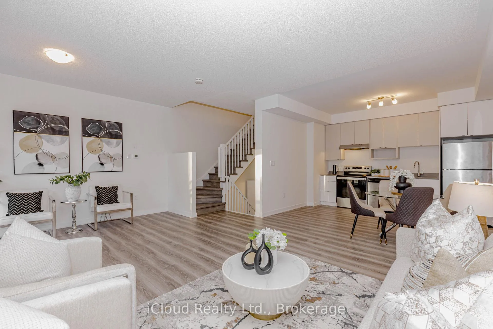 Photo 13 of Unit 69, 3189 Bastedo Common, Burlington, Alton — HOMEH