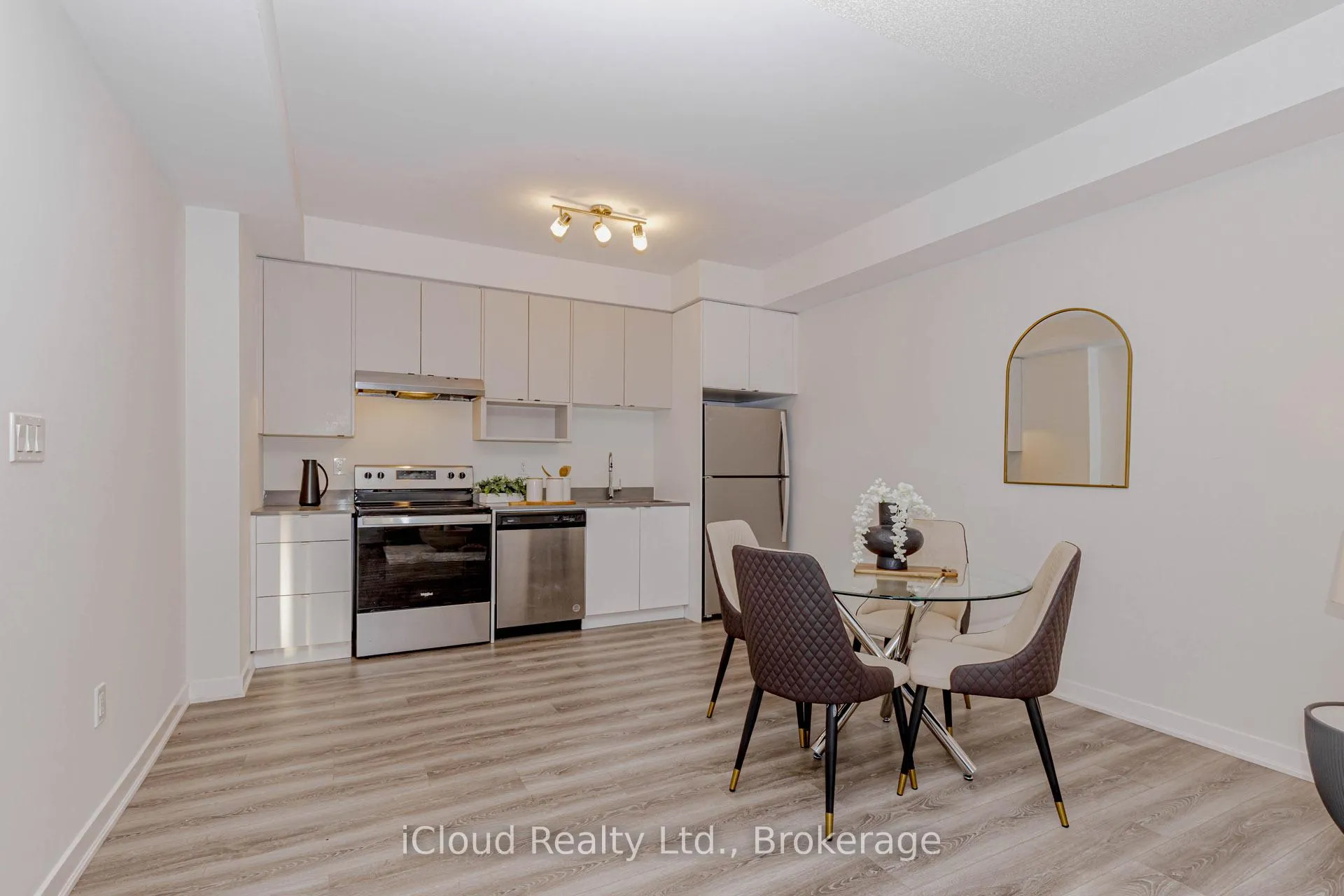 Photo 15 of Unit 69, 3189 Bastedo Common, Burlington, Alton — HOMEH