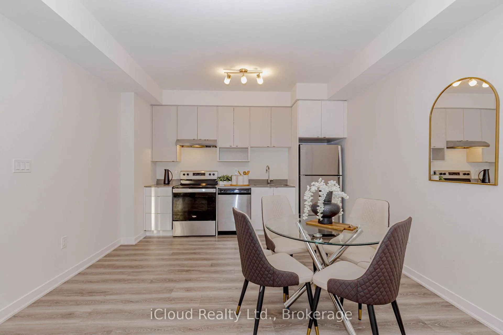 Photo 16 of Unit 69, 3189 Bastedo Common, Burlington, Alton — HOMEH