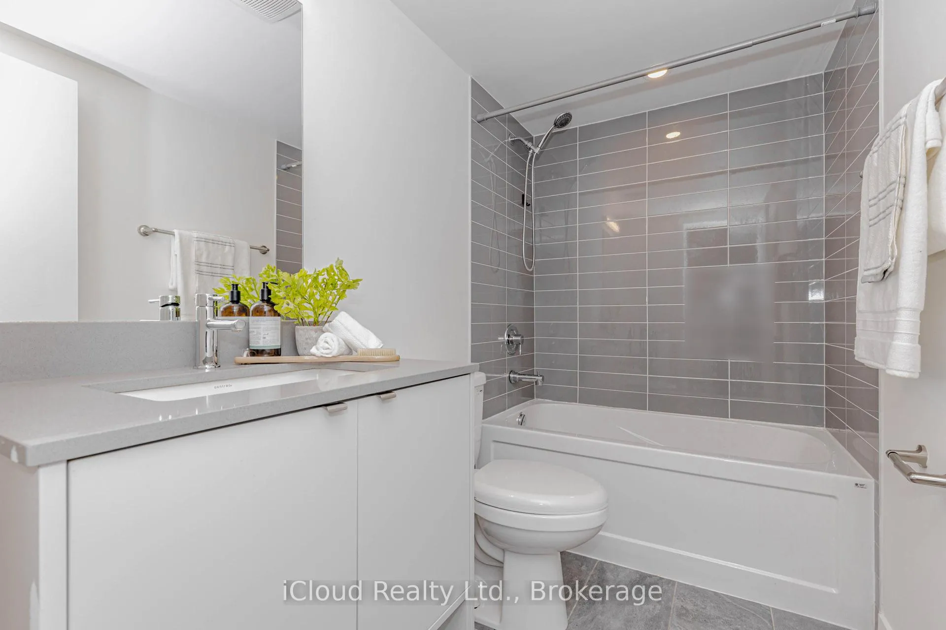 Photo 31 of Unit 69, 3189 Bastedo Common, Burlington, Alton — HOMEH
