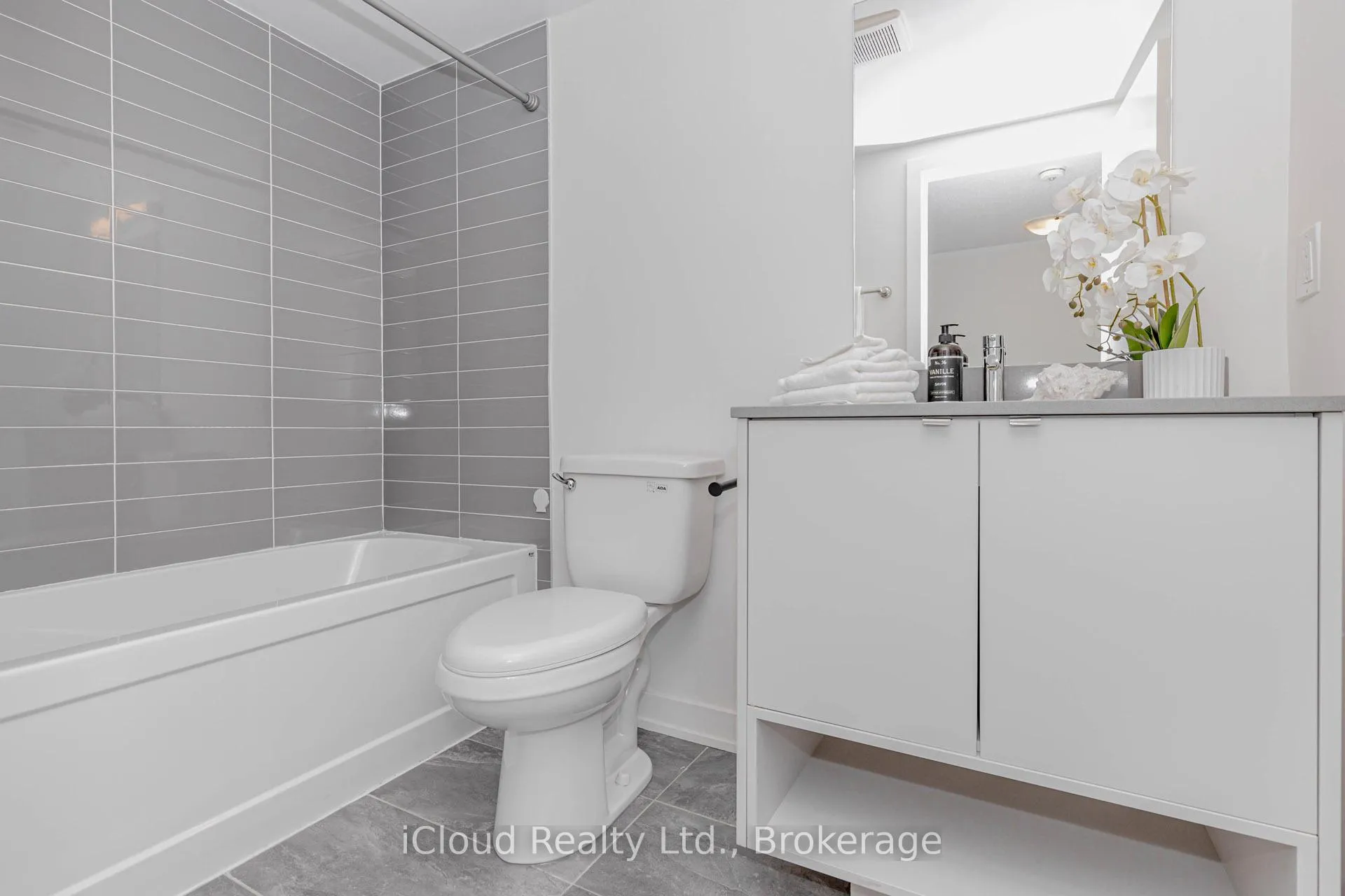 Photo 36 of Unit 69, 3189 Bastedo Common, Burlington, Alton — HOMEH