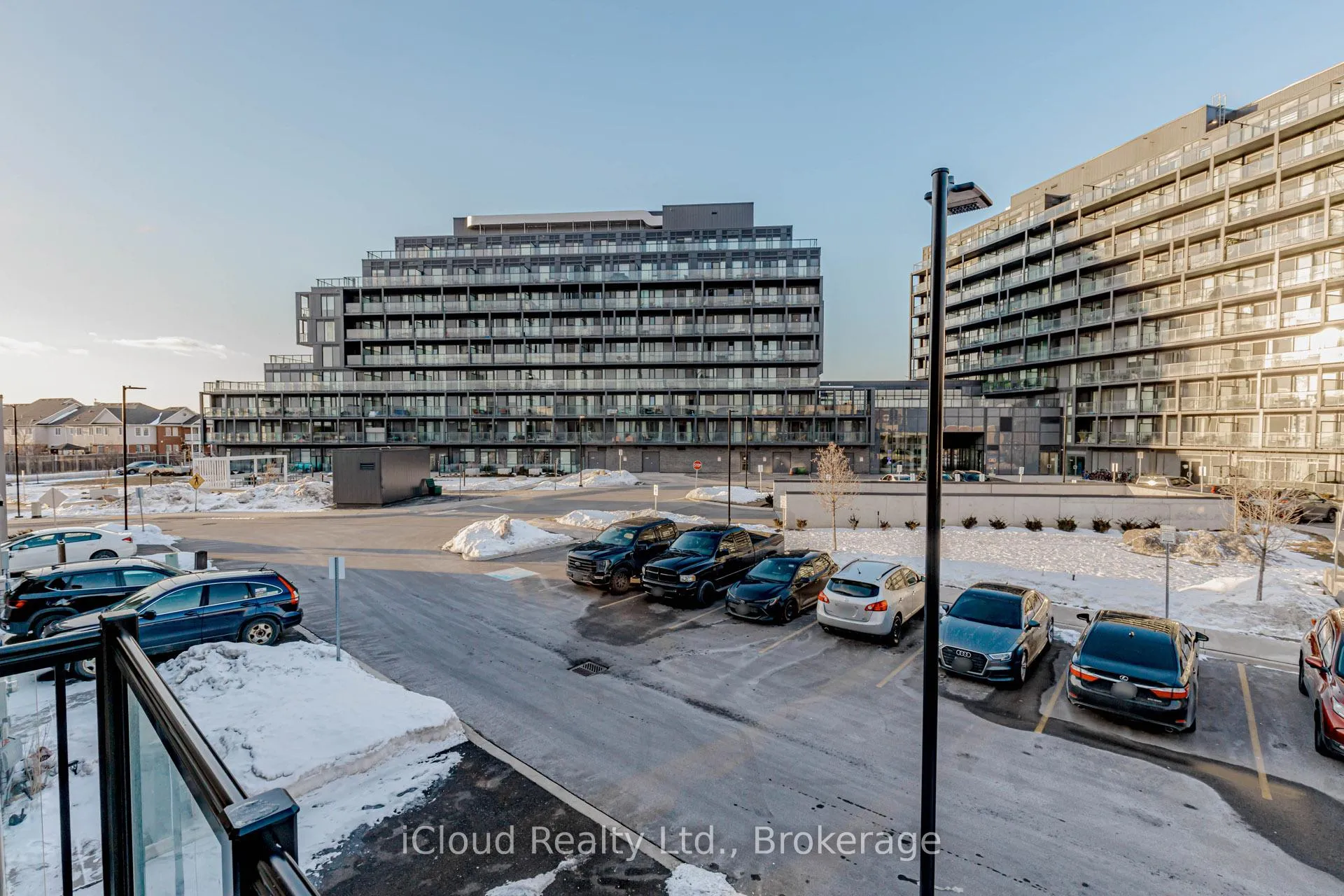 Photo 42 of Unit 69, 3189 Bastedo Common, Burlington, Alton — HOMEH