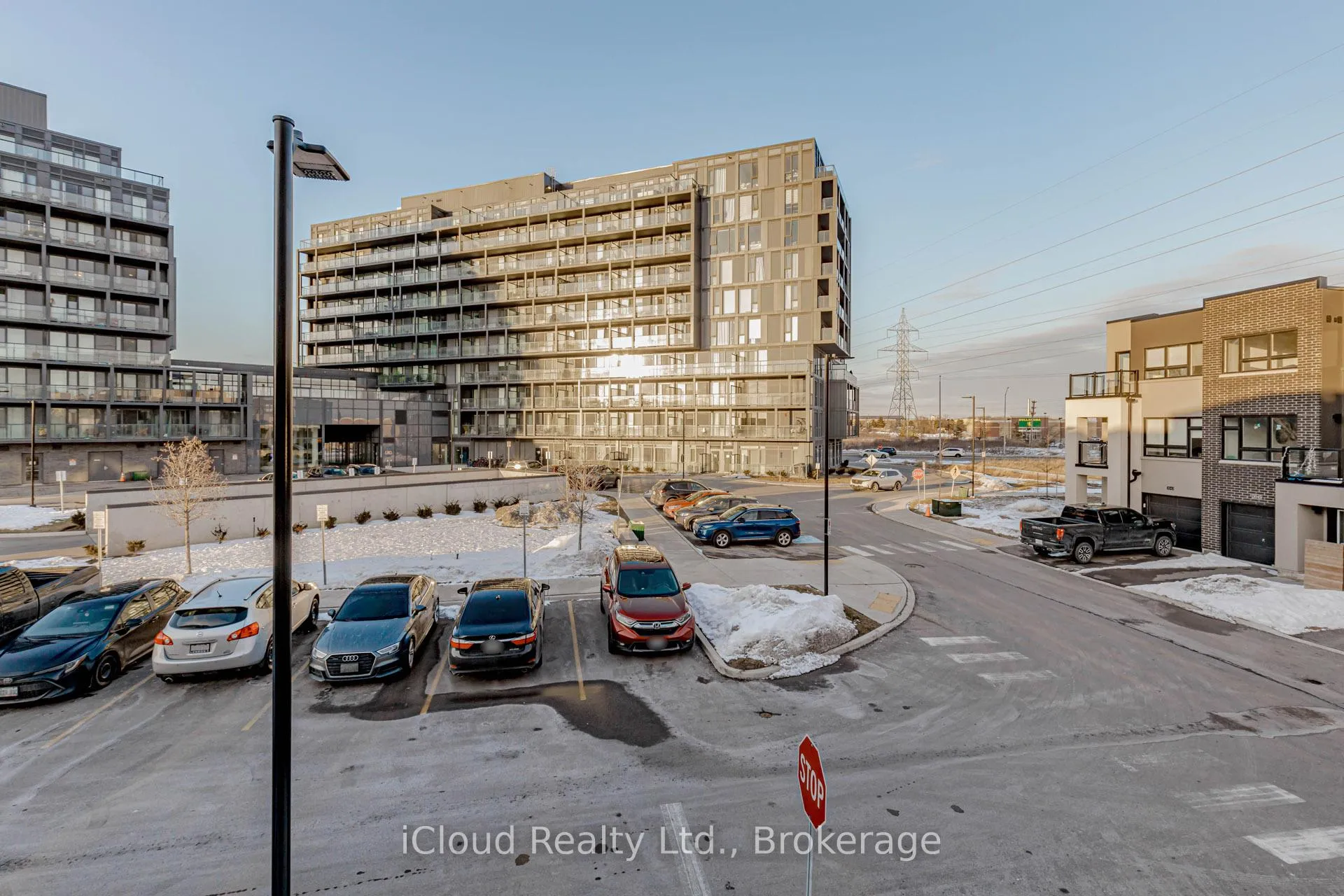 Photo 43 of Unit 69, 3189 Bastedo Common, Burlington, Alton — HOMEH