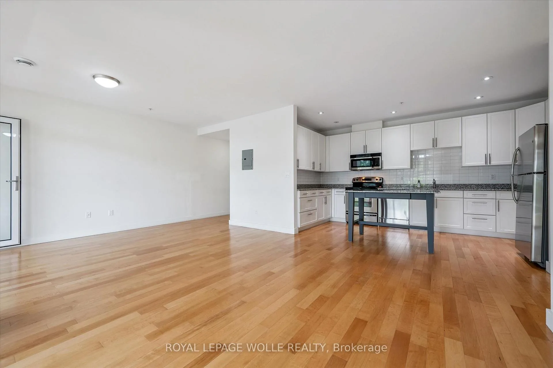 Photo 13 of Unit 304, 188 King Street S, Waterloo, Beechwood/University — HOMEH