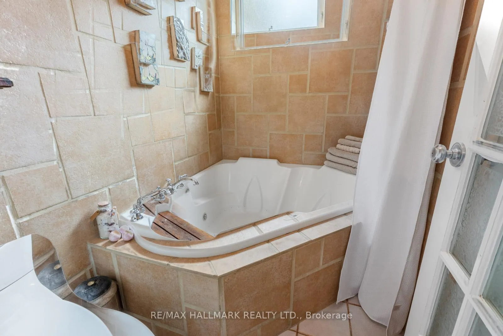 Photo 27 of Unit Main, 24 Hammersmith Avenue, Toronto, The Beaches — HOMEH