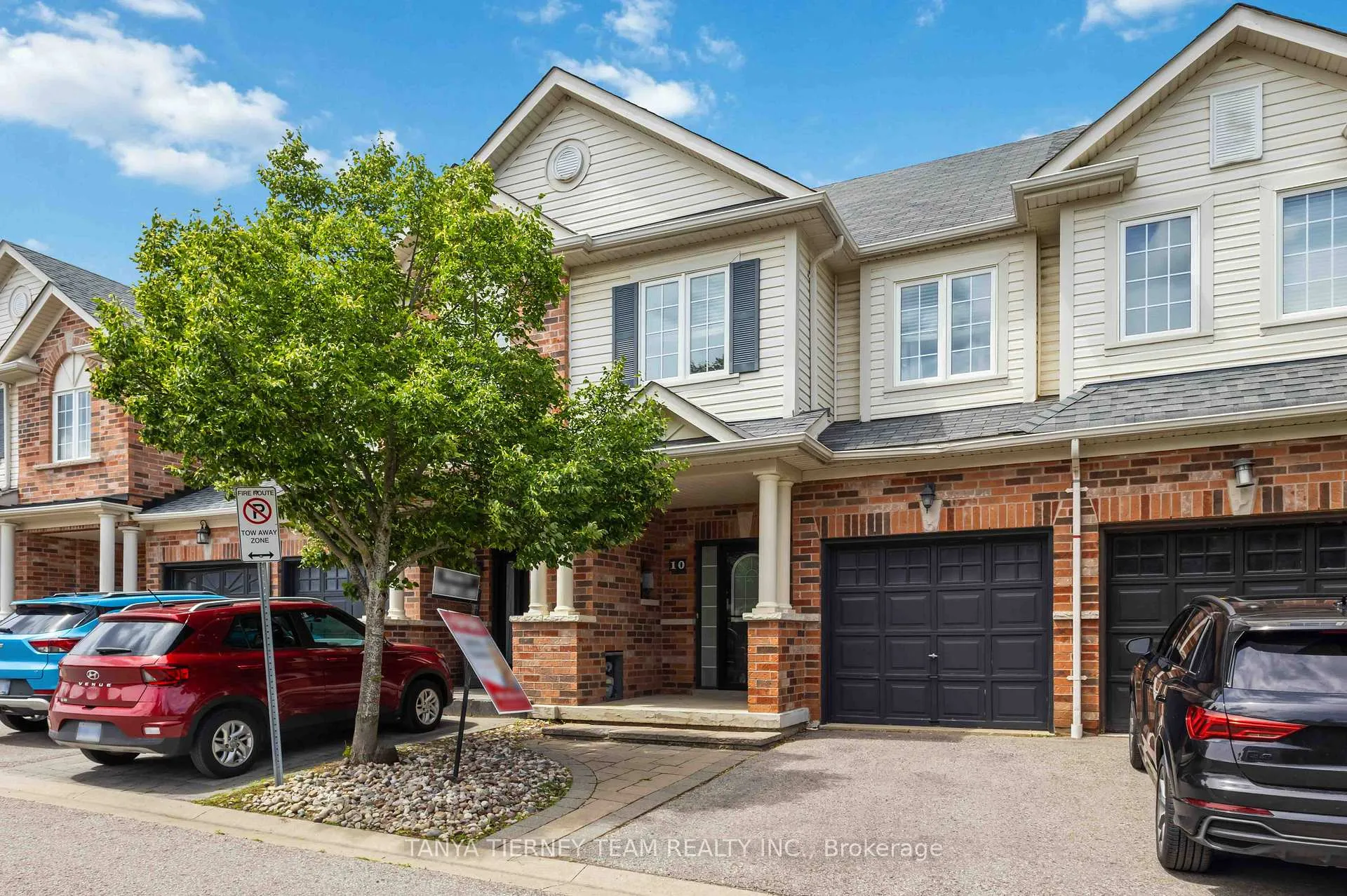 Photo 1 of 10 Ramona Way, Whitby, Brooklin — HOMEH