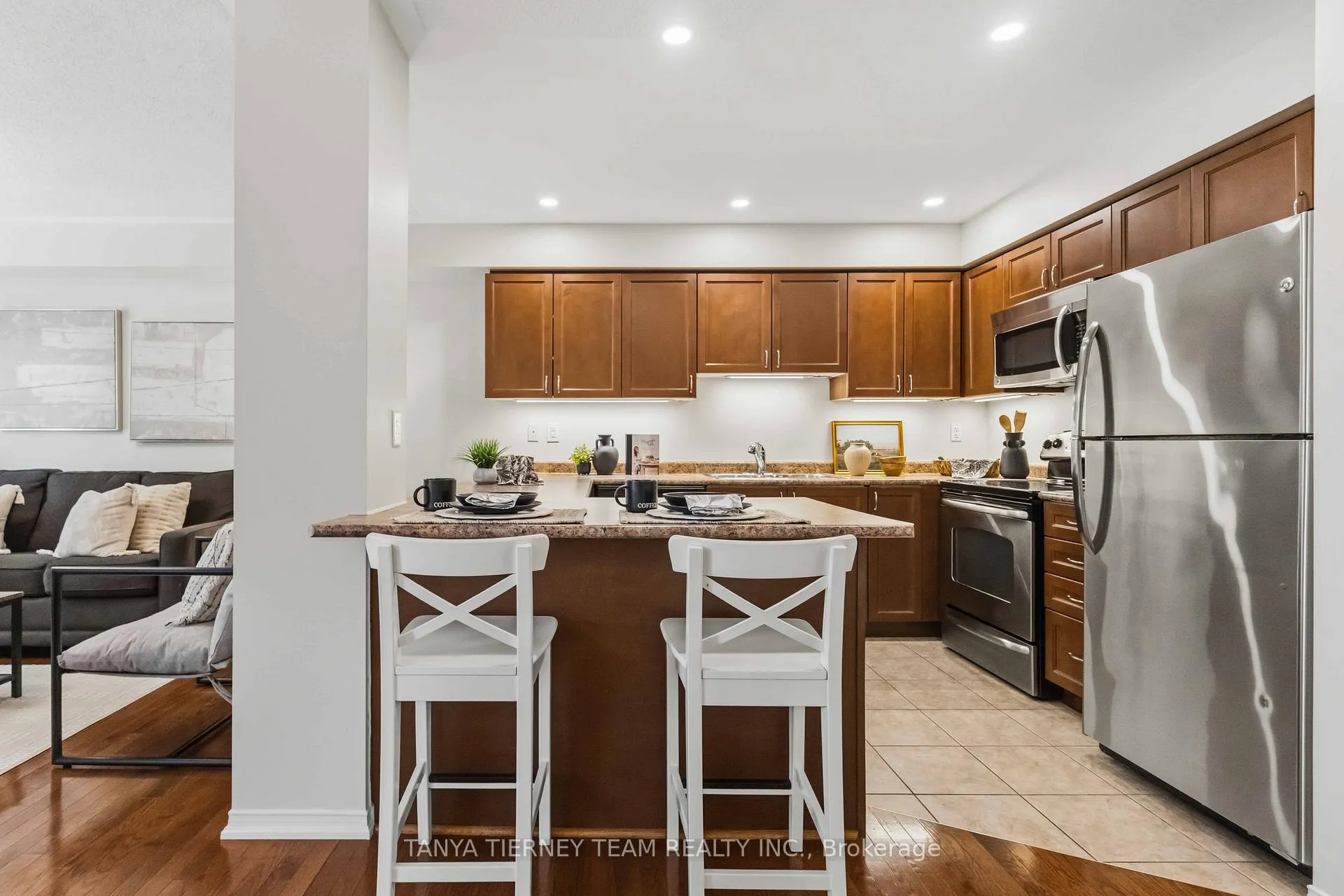 Photo 24 of 10 Ramona Way, Whitby, Brooklin — HOMEH