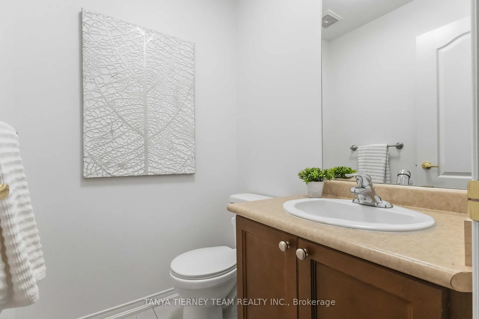 Photo 28 of 10 Ramona Way, Whitby, Brooklin — HOMEH