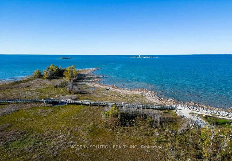 Photo 3 of 307 Mariners Way, Collingwood — HOMEH