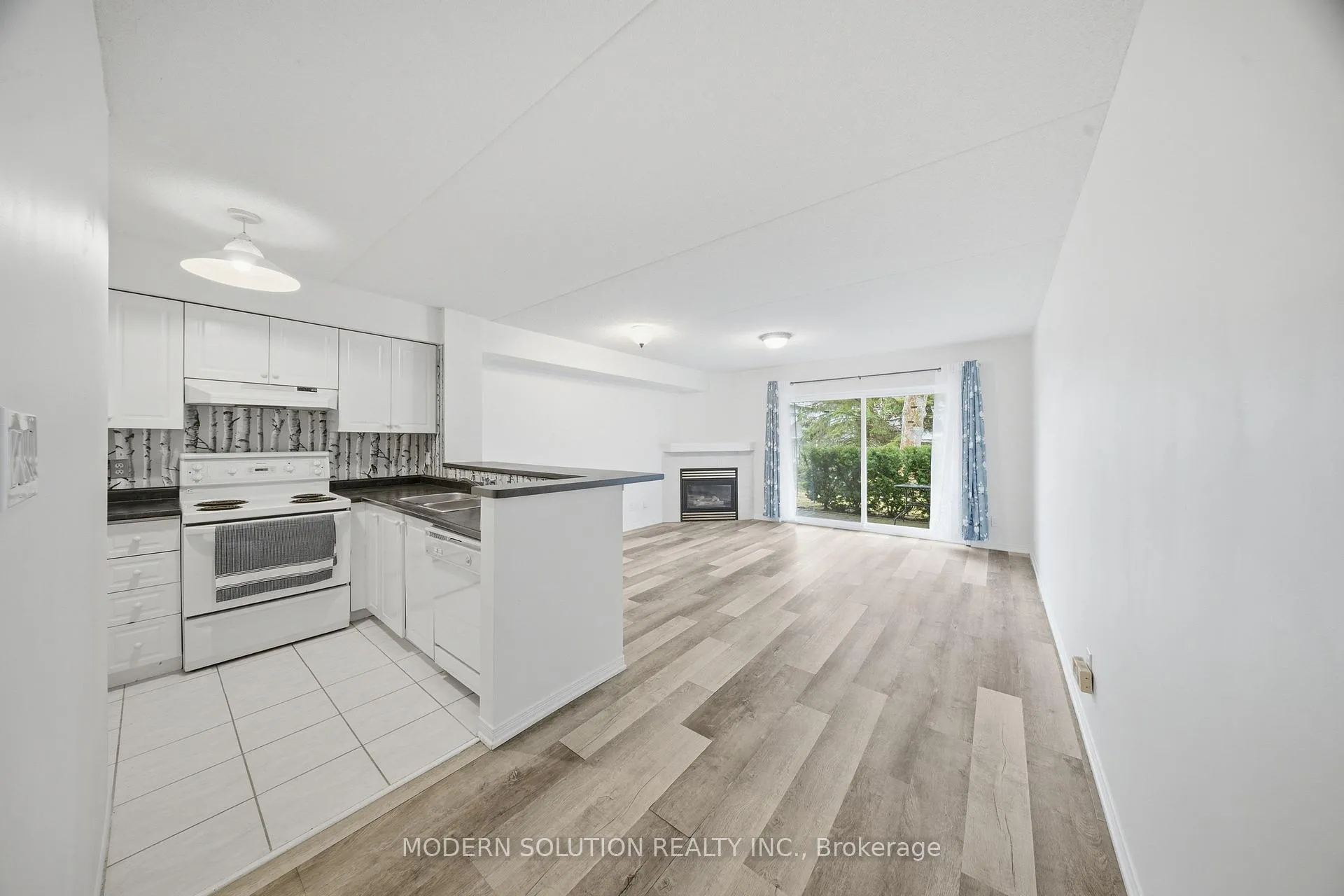 Photo 8 of 307 Mariners Way, Collingwood — HOMEH
