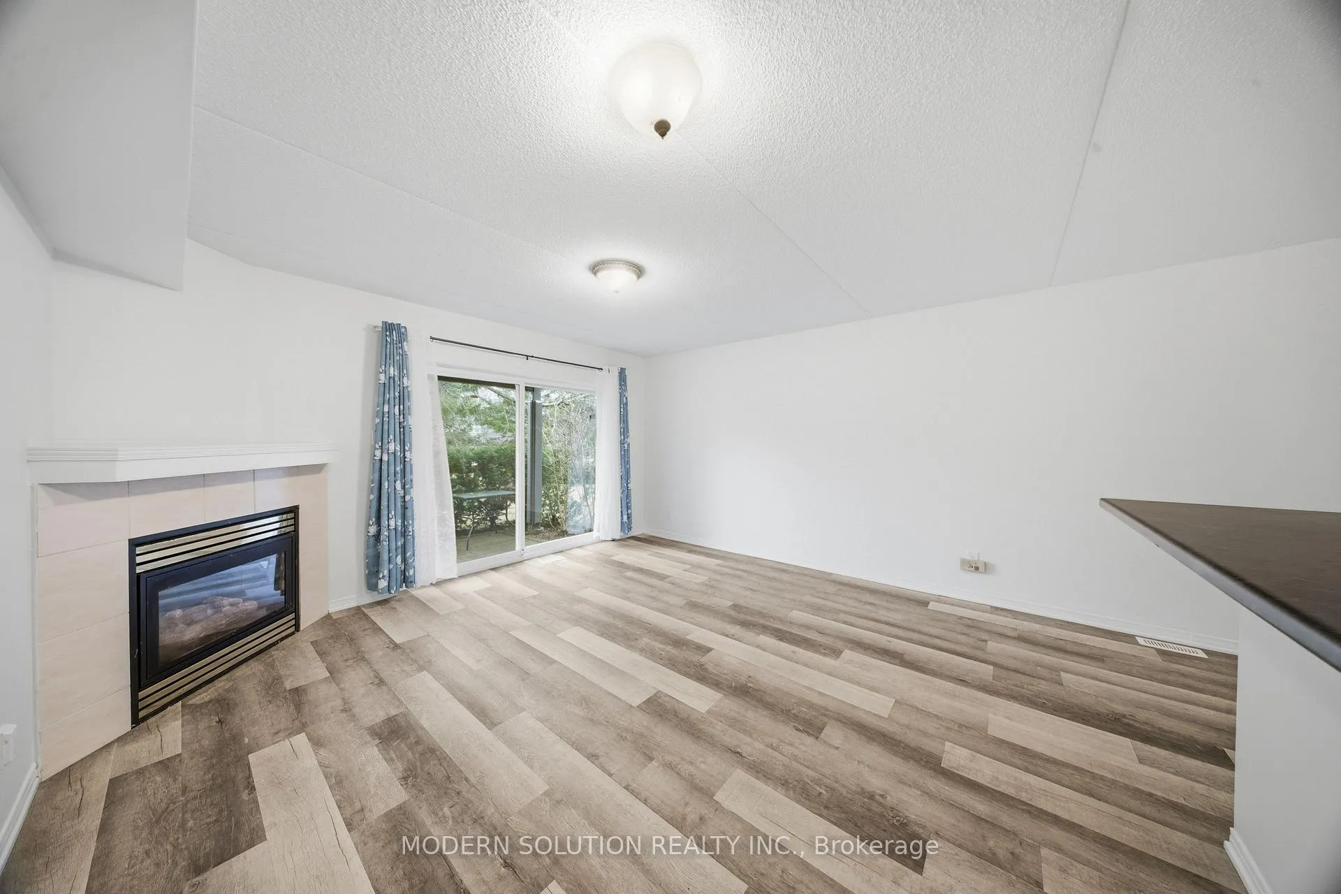 Photo 16 of 307 Mariners Way, Collingwood — HOMEH