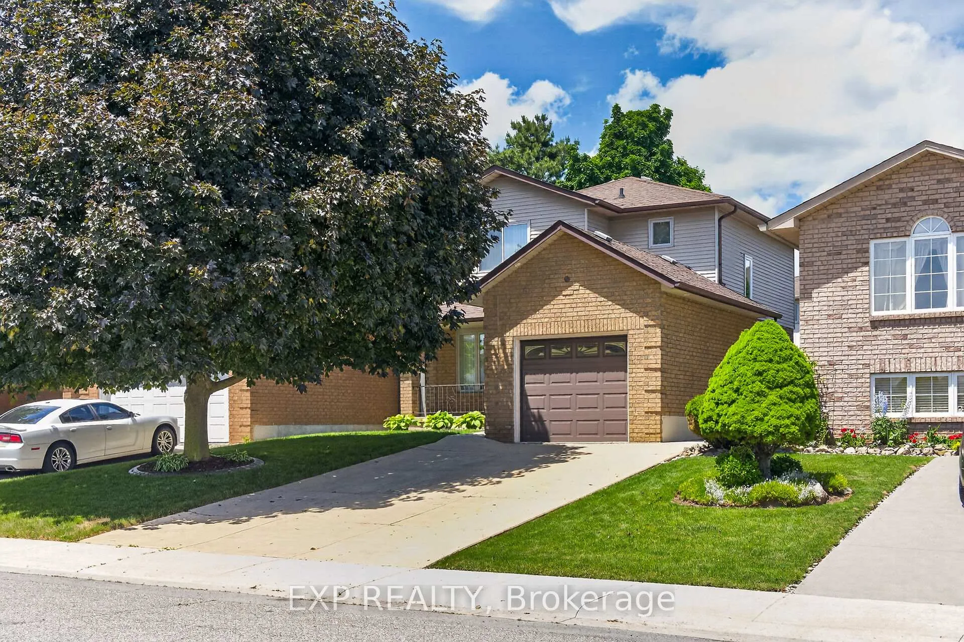 Photo 1 of 45 Ossington Drive, Hamilton, Broughton — HOMEH