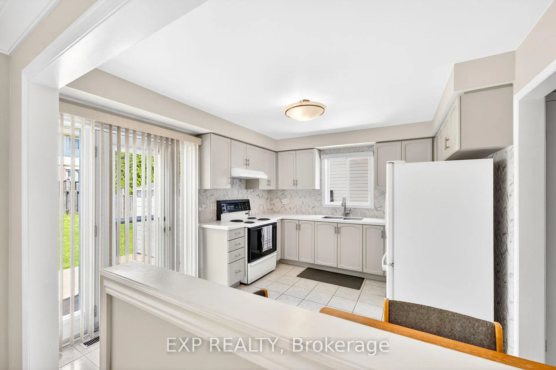 Photo 7 of 45 Ossington Drive, Hamilton, Broughton — HOMEH