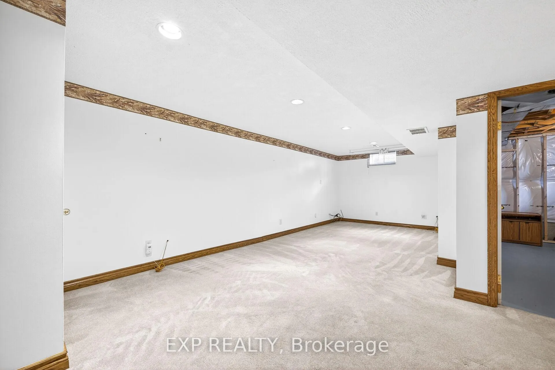 Photo 36 of 45 Ossington Drive, Hamilton, Broughton — HOMEH