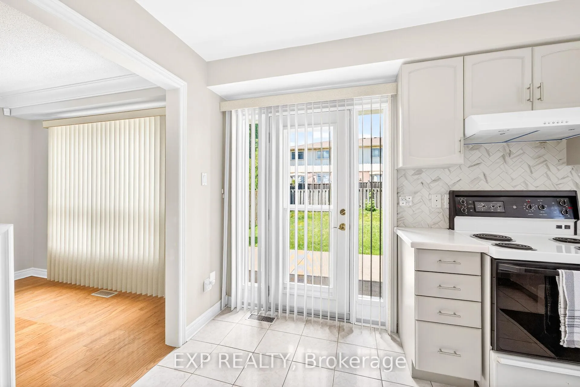 Photo 42 of 45 Ossington Drive, Hamilton, Broughton — HOMEH
