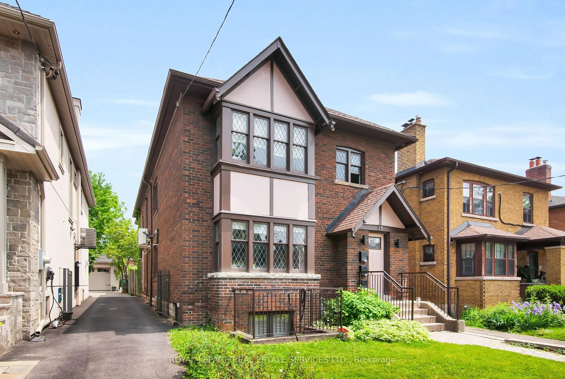 Photo 3 of Unit Main, 25 Braemar Avenue, Toronto, Yonge-Eglinton — HOMEH