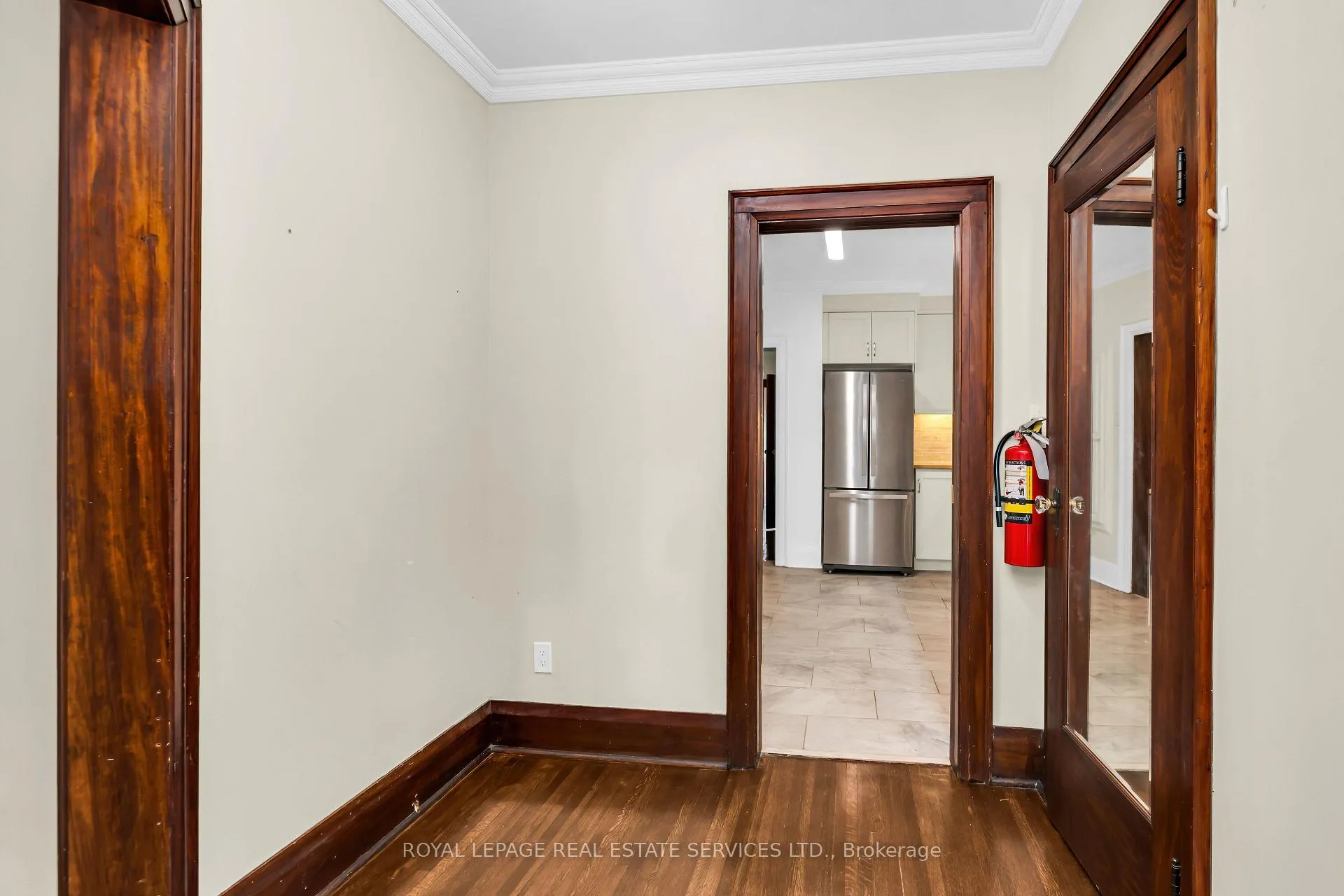 Photo 7 of Unit Main, 25 Braemar Avenue, Toronto, Yonge-Eglinton — HOMEH