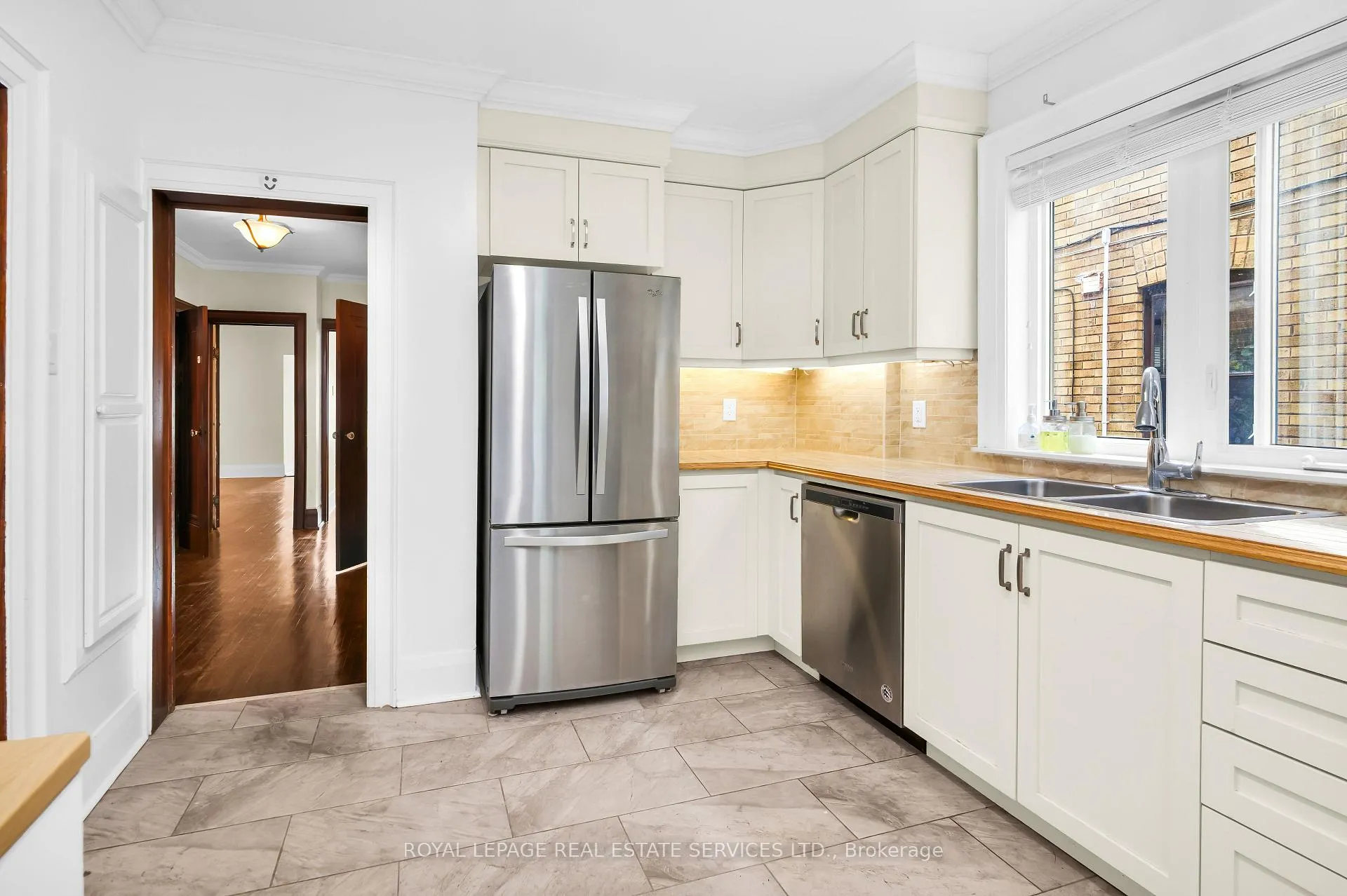 Photo 17 of Unit Main, 25 Braemar Avenue, Toronto, Yonge-Eglinton — HOMEH