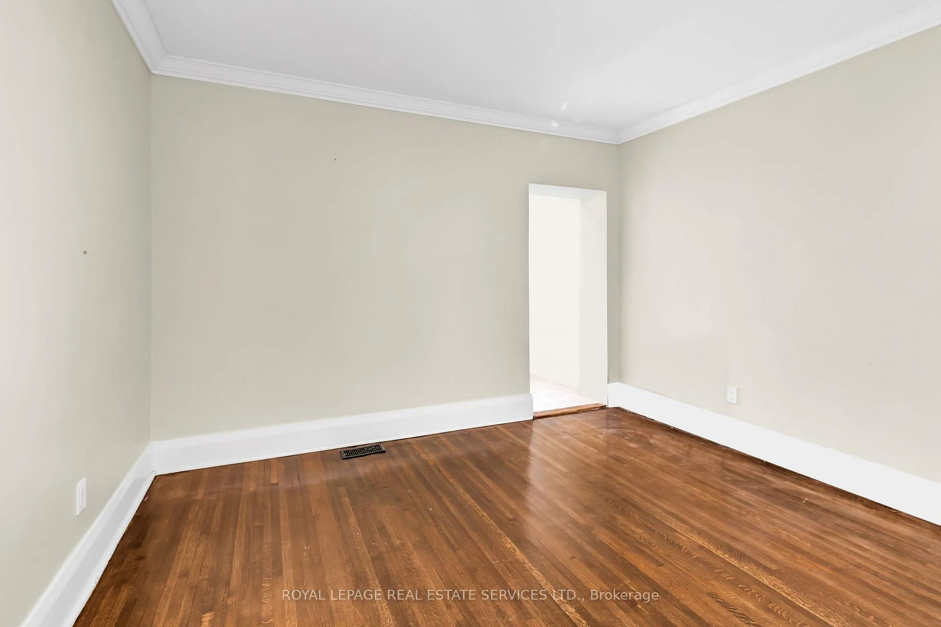 Photo 25 of Unit Main, 25 Braemar Avenue, Toronto, Yonge-Eglinton — HOMEH