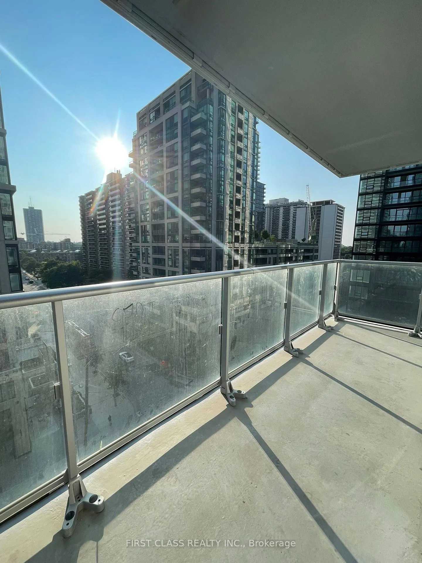 Photo 12 of Unit 810, 99 Broadway Avenue, Toronto, Mount Pleasant West — HOMEH