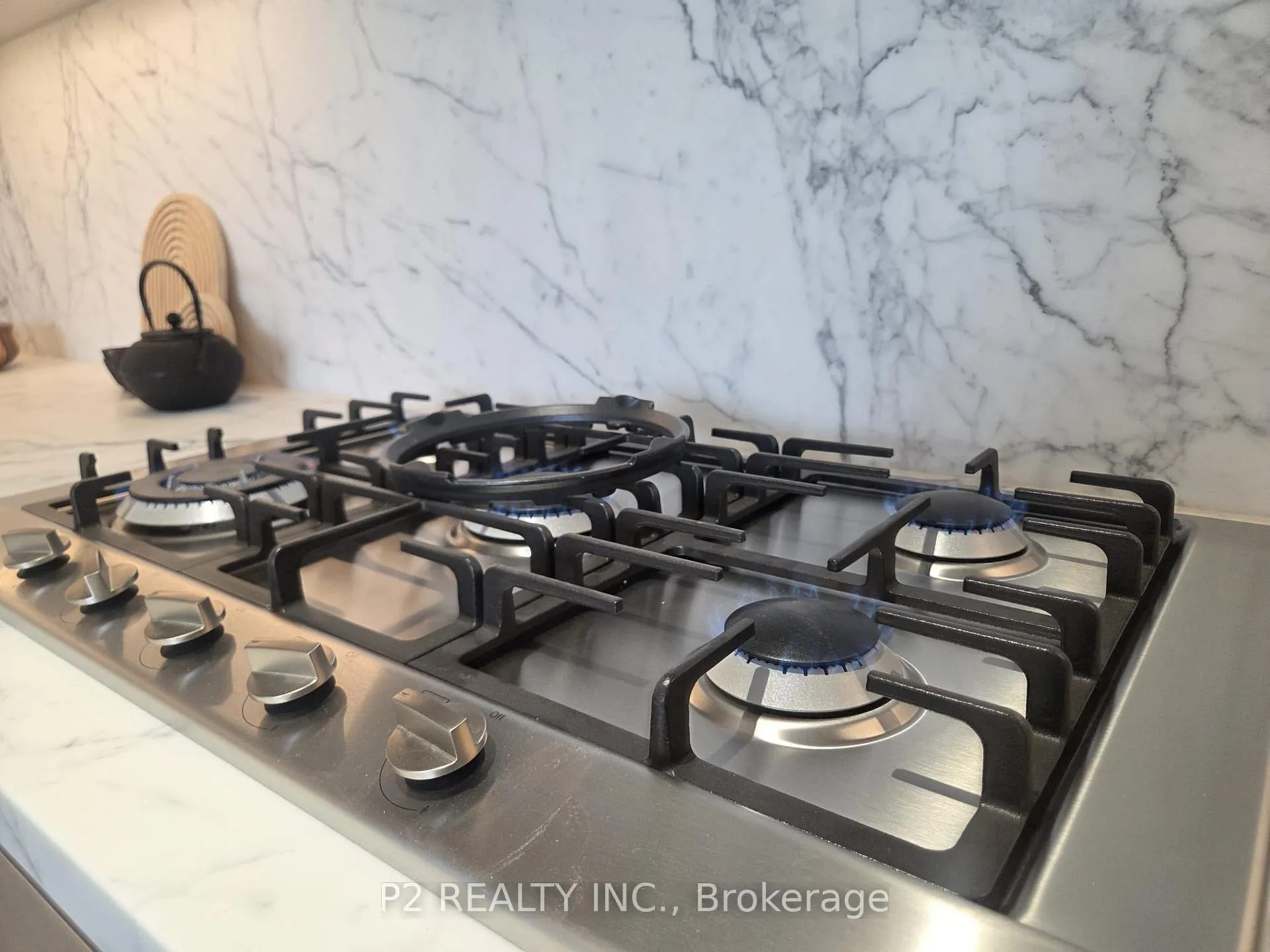 Photo 13 of Unit 411, 2 Forest Hill, Toronto, Casa Loma — HOMEH