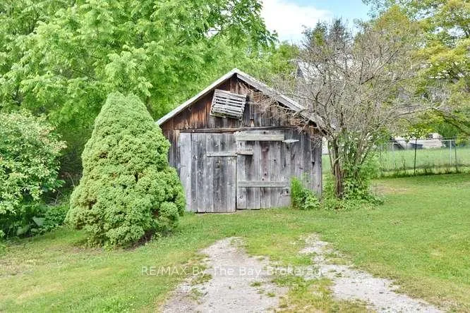 Photo 26 of 11 Edward Street W, Clearview, Creemore — HOMEH