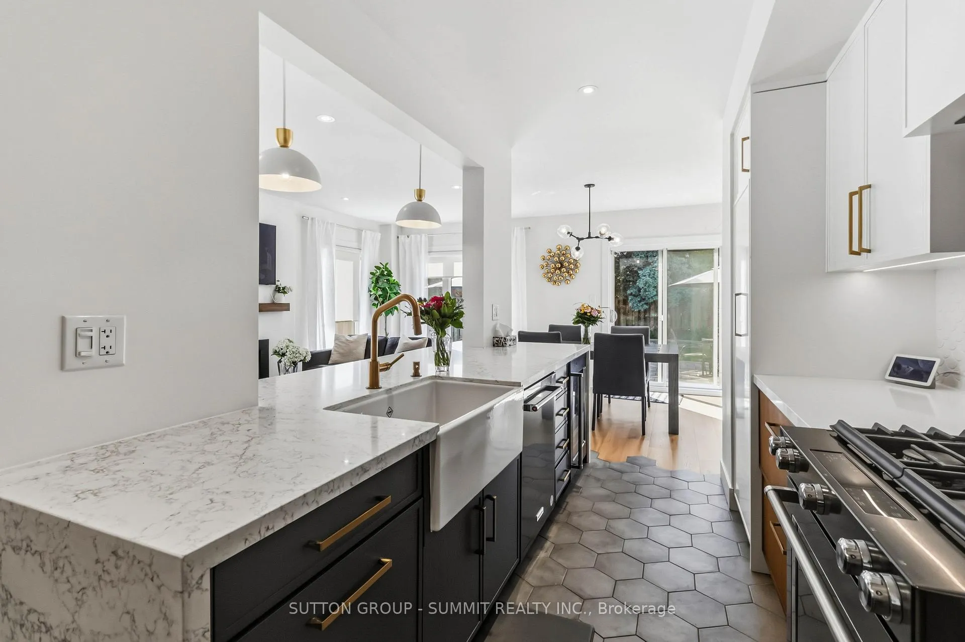 Photo 7 of 2111 Westmount Drive, Oakville, Westmount — HOMEH