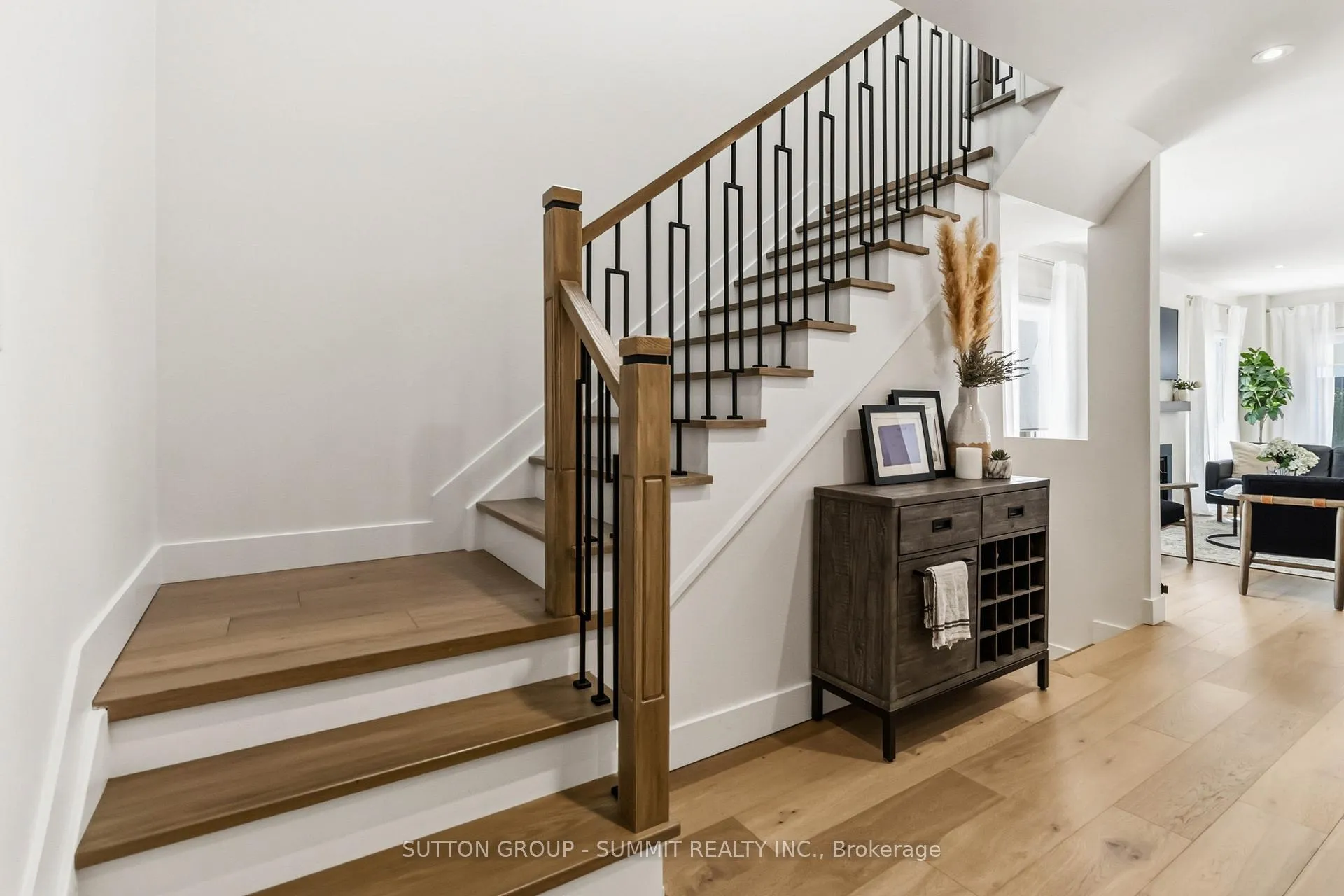Photo 15 of 2111 Westmount Drive, Oakville, Westmount — HOMEH