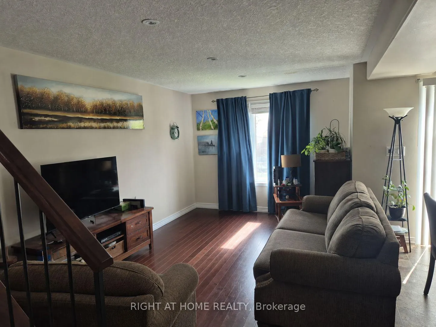 Photo 2 of 1478 Albany Drive, Kingston, City Northwest — HOMEH