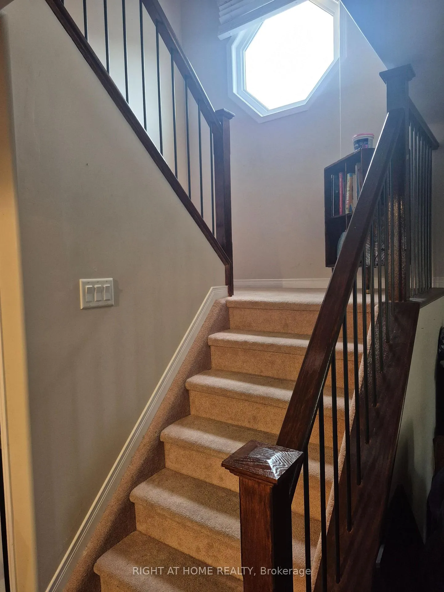 Photo 3 of 1478 Albany Drive, Kingston, City Northwest — HOMEH