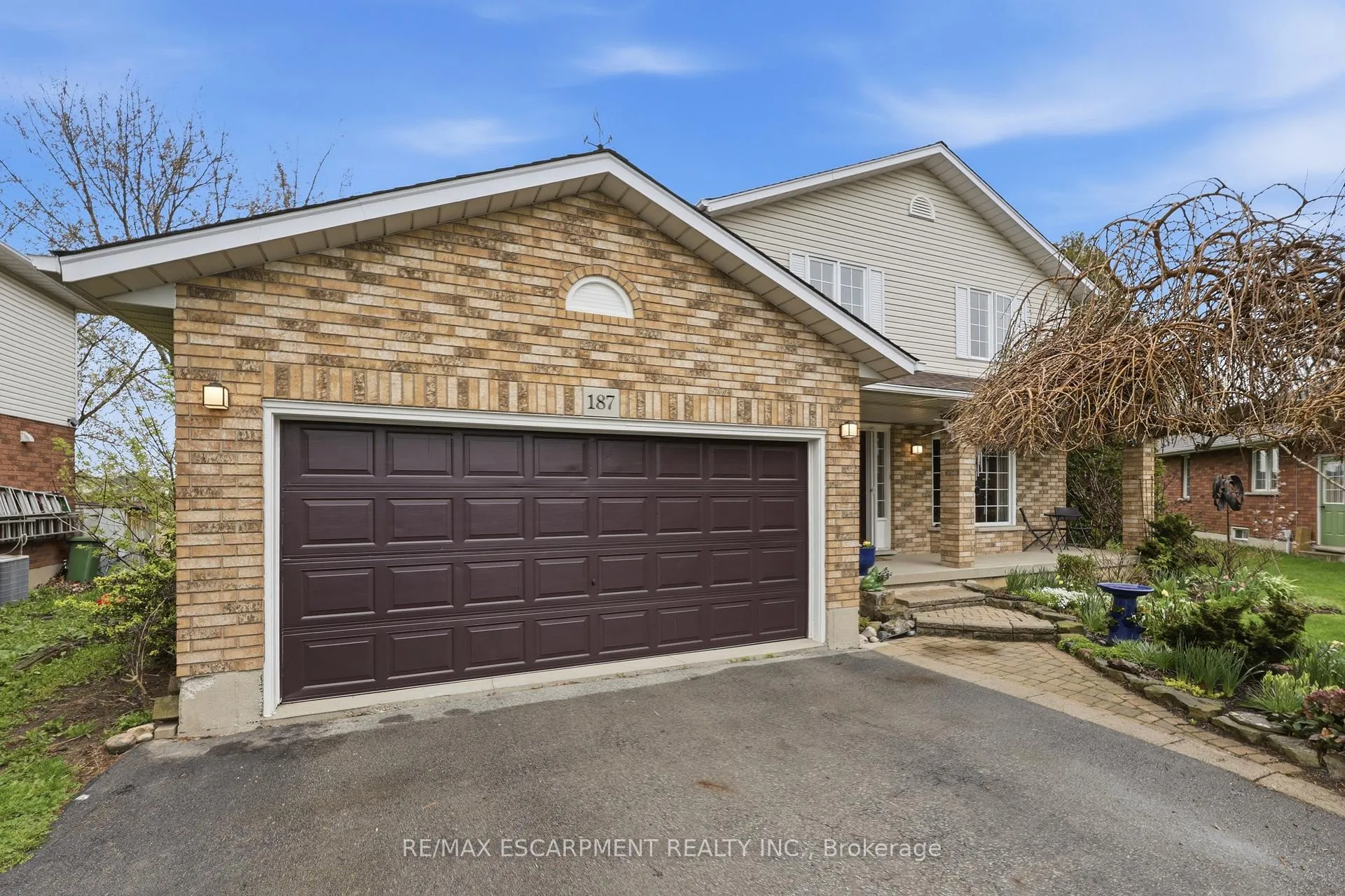 Photo 3 of 187 Alderlea Avenue, Hamilton, Rural Glanbrook — HOMEH