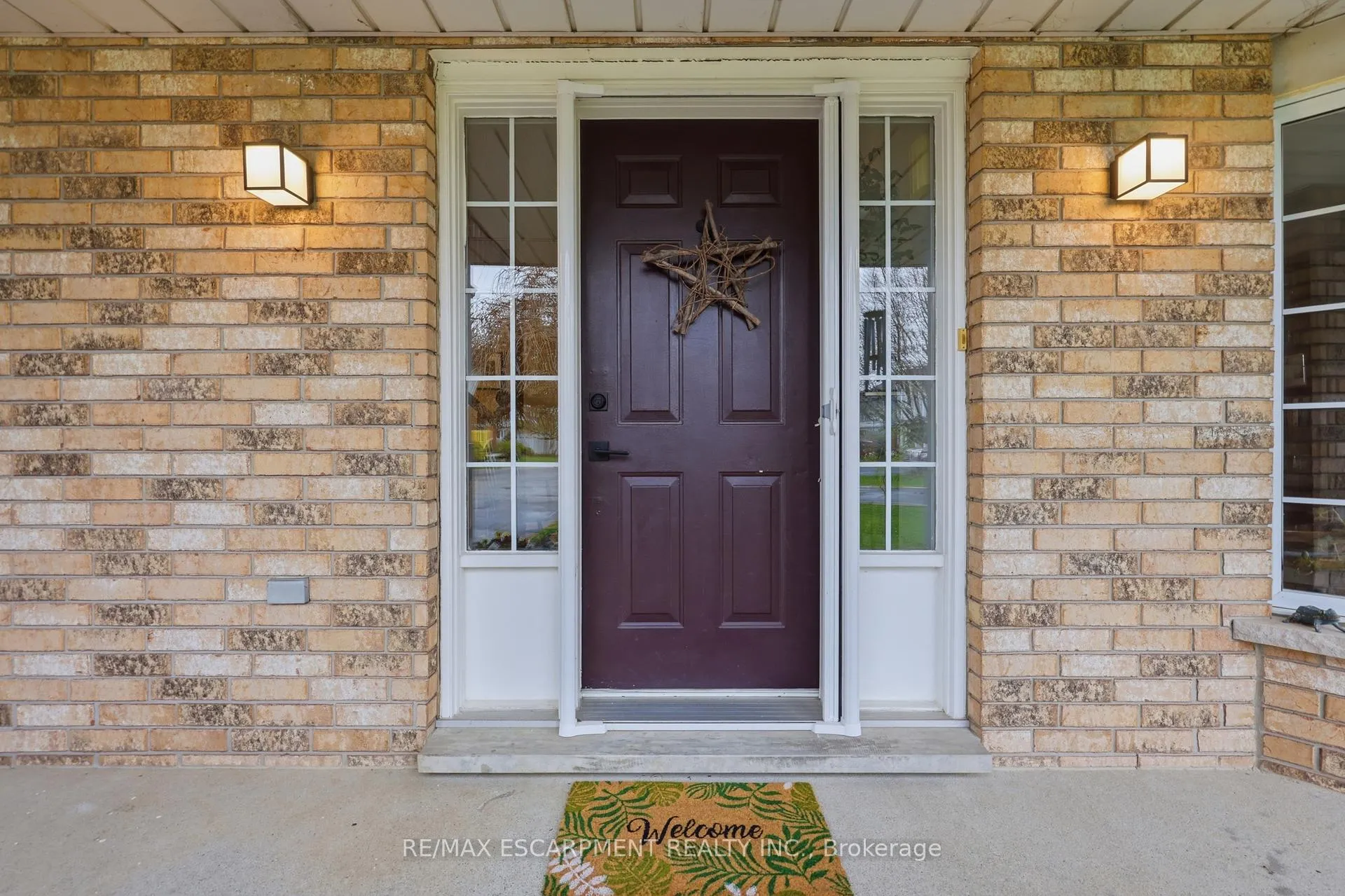 Photo 8 of 187 Alderlea Avenue, Hamilton, Rural Glanbrook — HOMEH