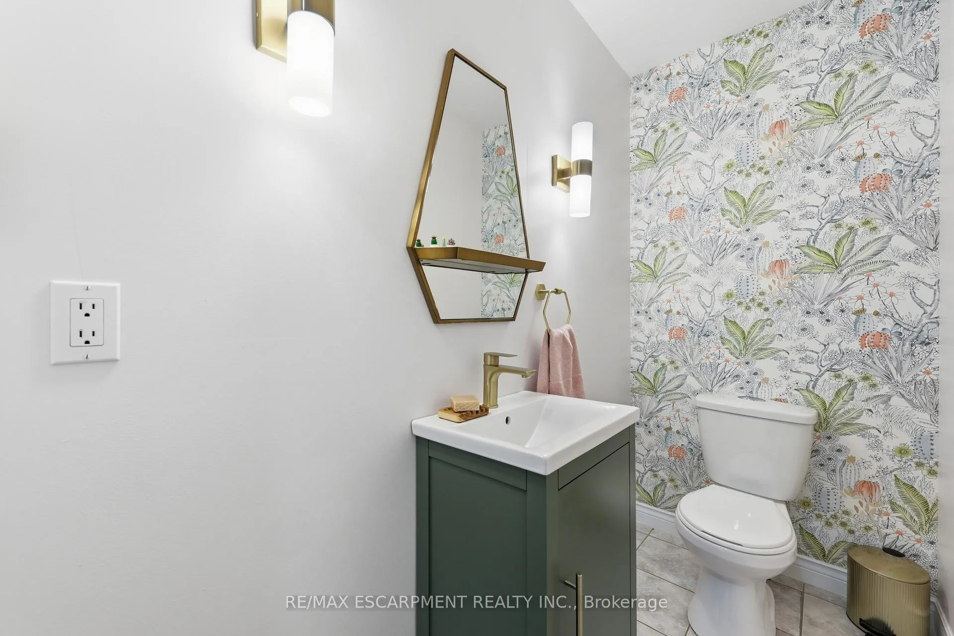 Photo 26 of 187 Alderlea Avenue, Hamilton, Rural Glanbrook — HOMEH