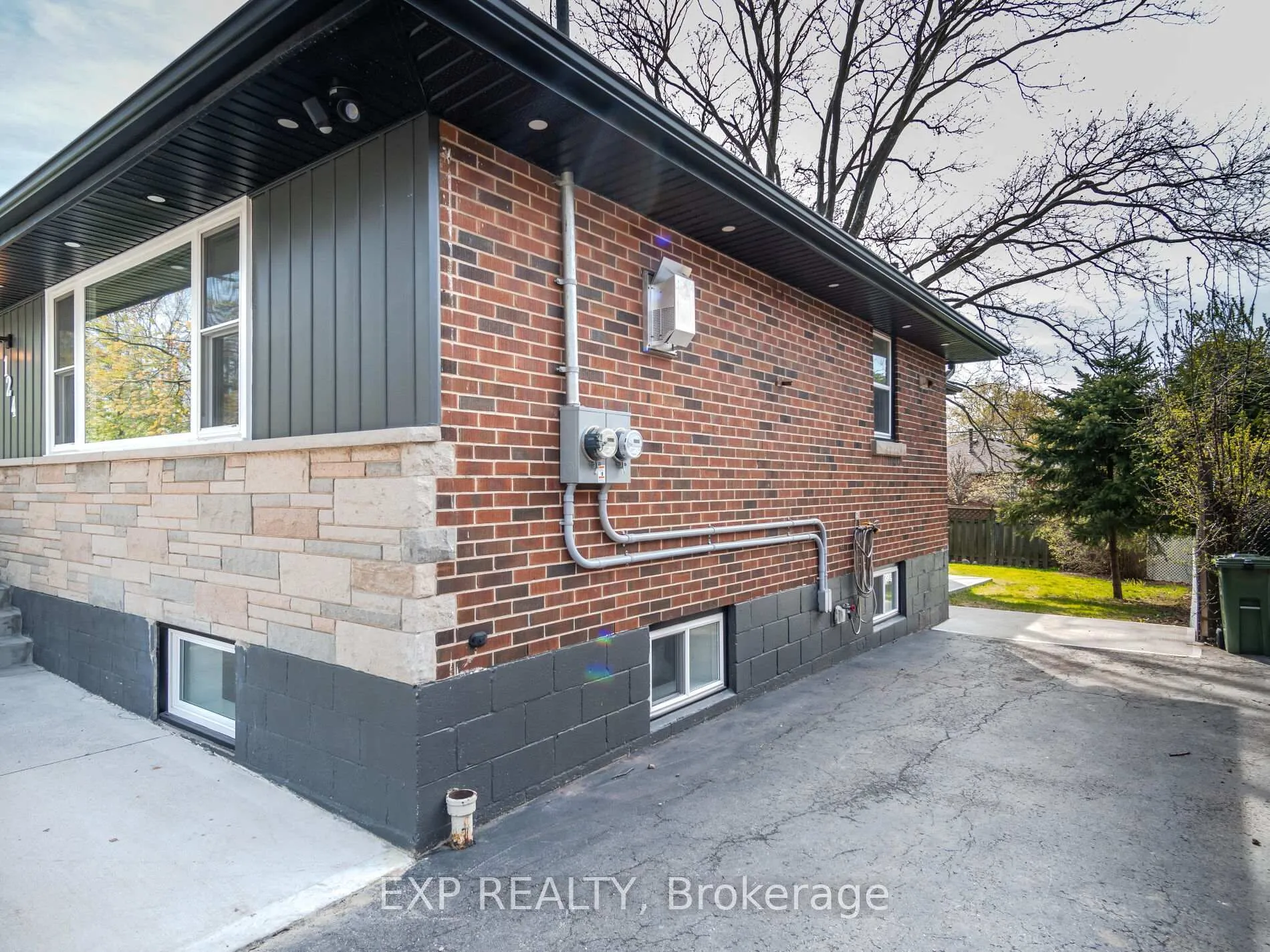 Photo 4 of Unit 2, 124 Upper Paradise Road, Hamilton, Westcliffe — HOMEH