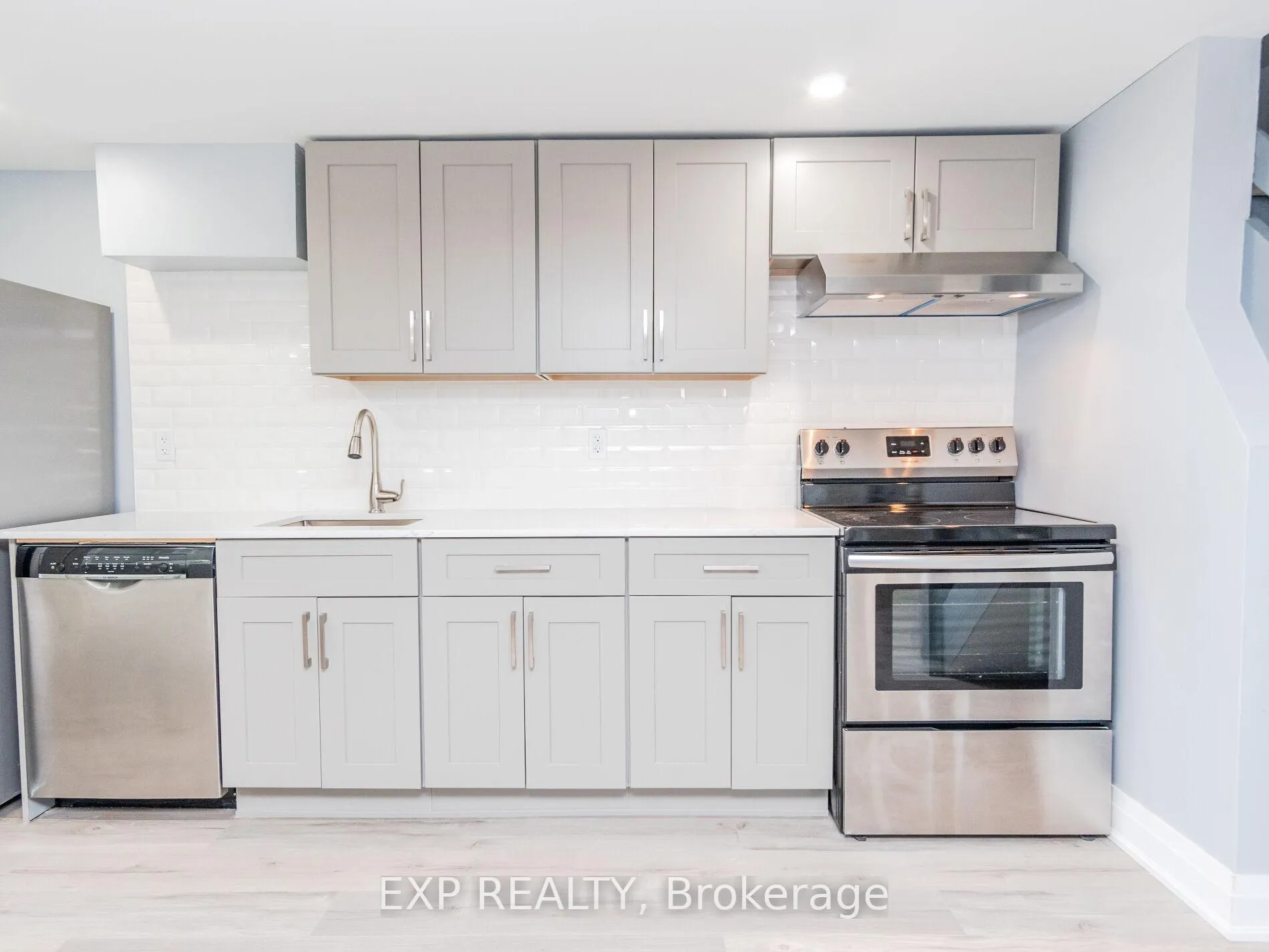 Photo 9 of Unit 2, 124 Upper Paradise Road, Hamilton, Westcliffe — HOMEH
