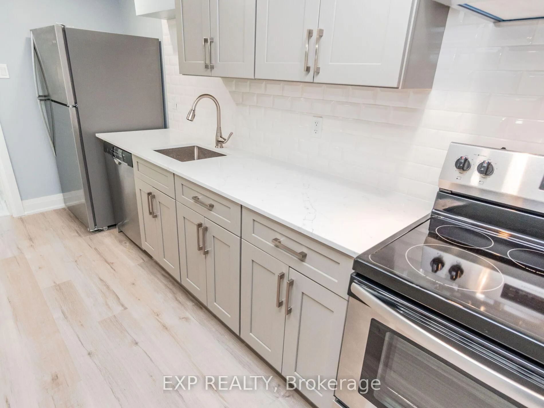 Photo 10 of Unit 2, 124 Upper Paradise Road, Hamilton, Westcliffe — HOMEH