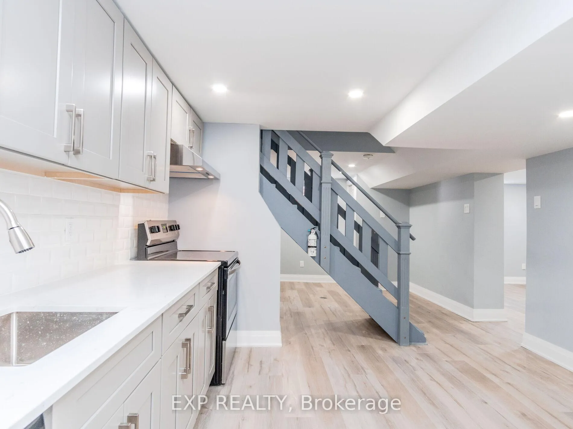 Photo 12 of Unit 2, 124 Upper Paradise Road, Hamilton, Westcliffe — HOMEH