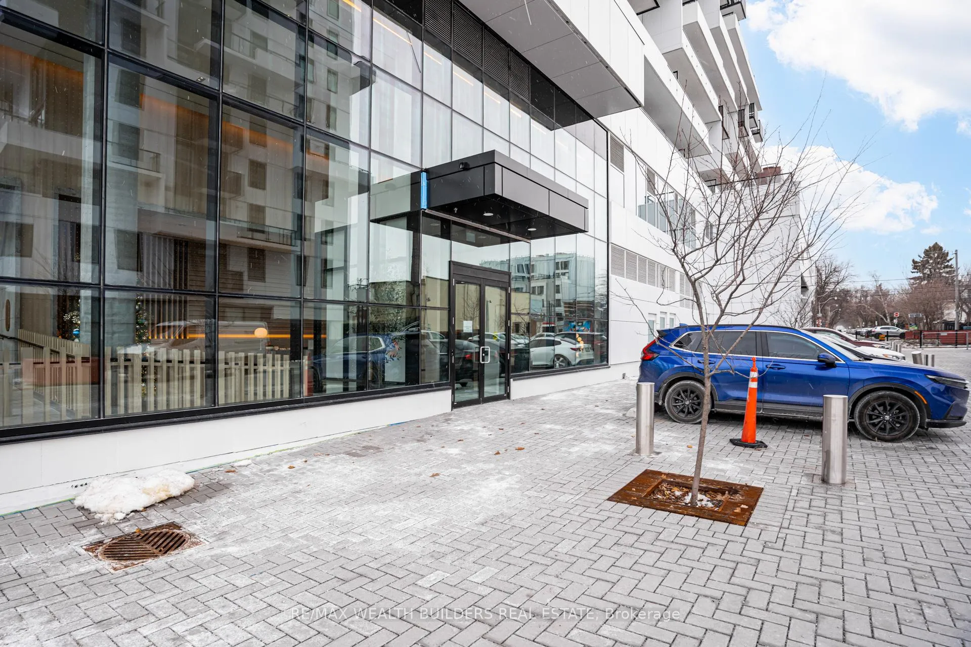 Photo 5 of Unit 201, 1050 Eastern Avenue, Toronto, Greenwood-Coxwell — HOMEH
