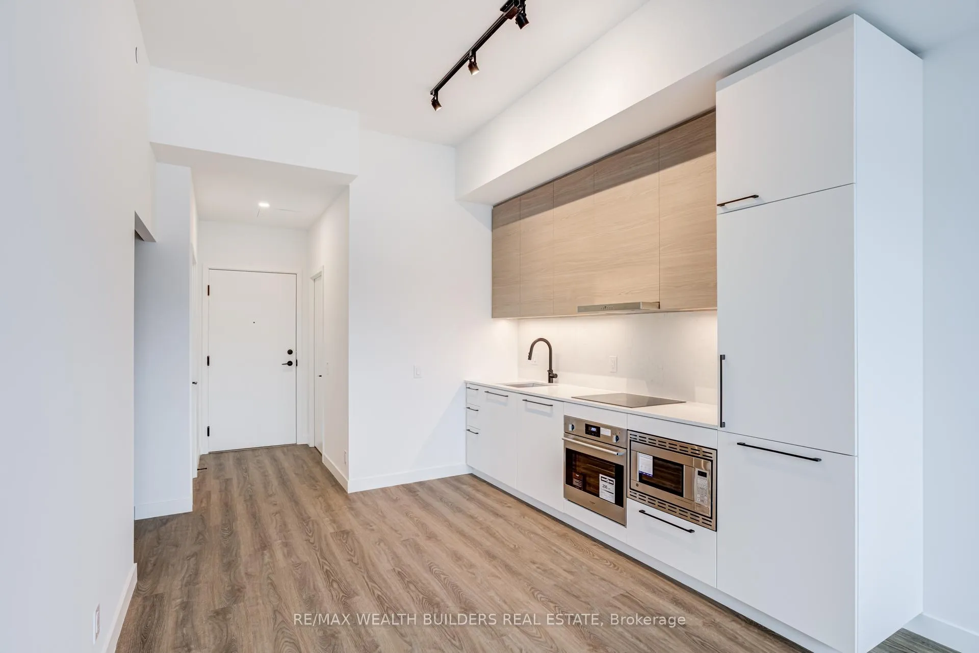 Photo 17 of Unit 201, 1050 Eastern Avenue, Toronto, Greenwood-Coxwell — HOMEH