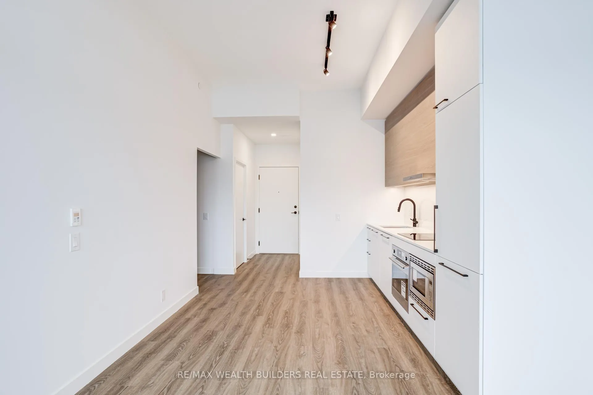 Photo 18 of Unit 201, 1050 Eastern Avenue, Toronto, Greenwood-Coxwell — HOMEH