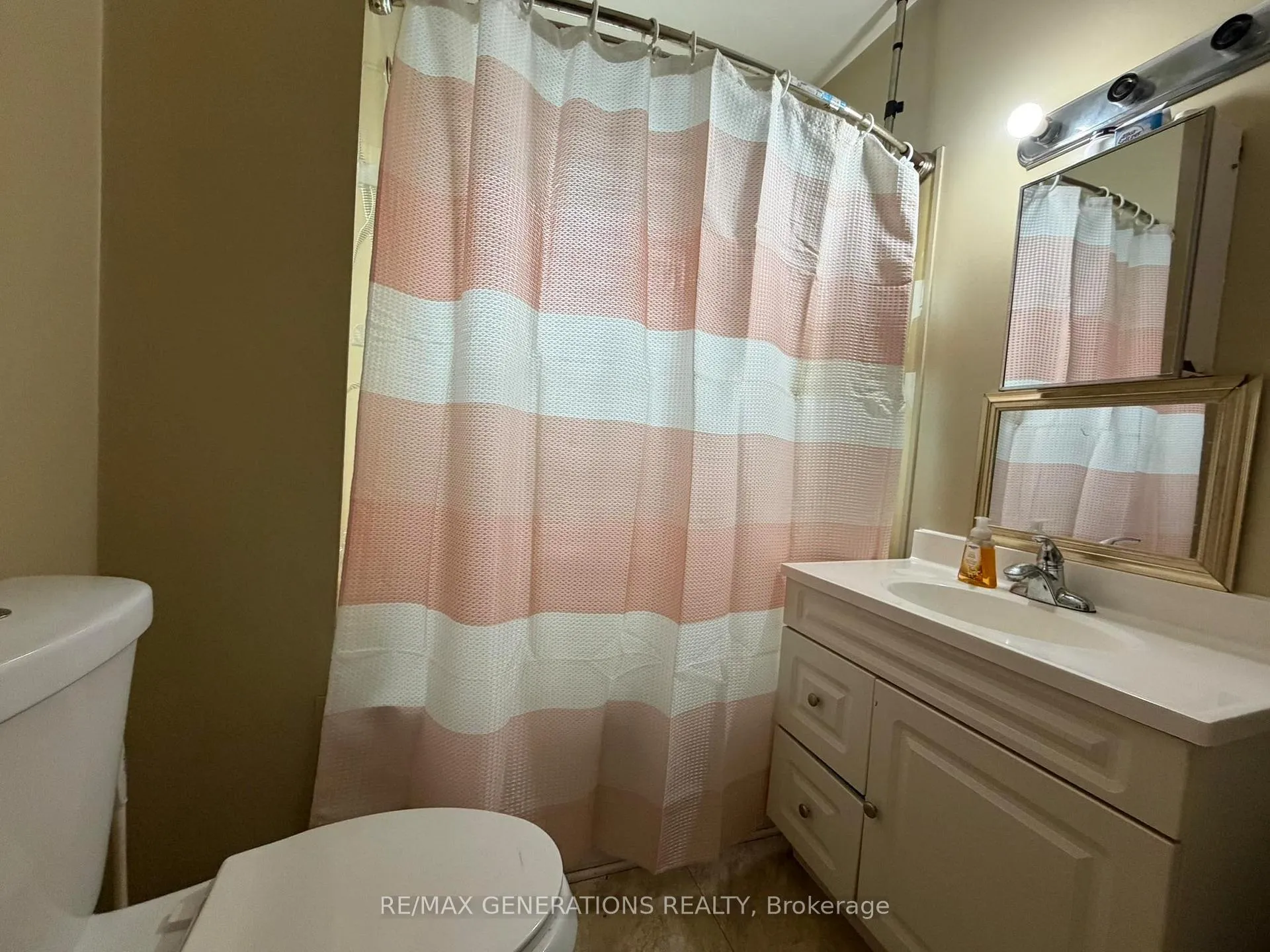 Photo 11 of 444 McKellar Street N, Thunder Bay, McKeller Park — HOMEH